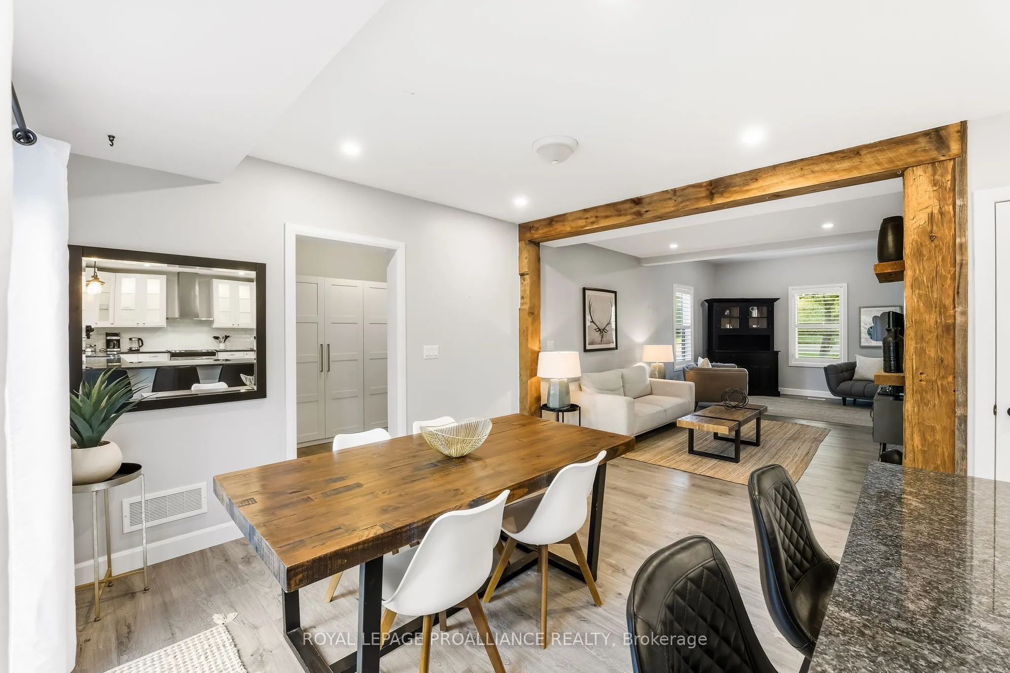 80 Elgin Street N