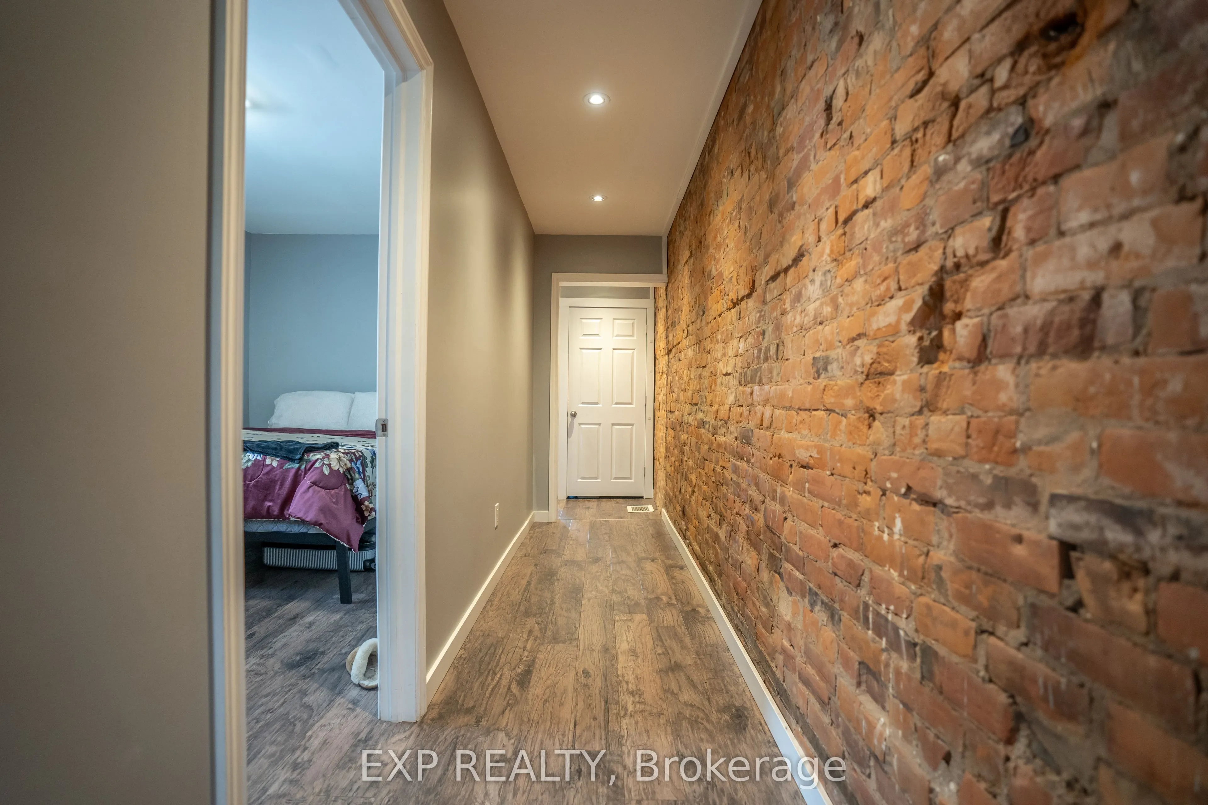165 Emerald Street N