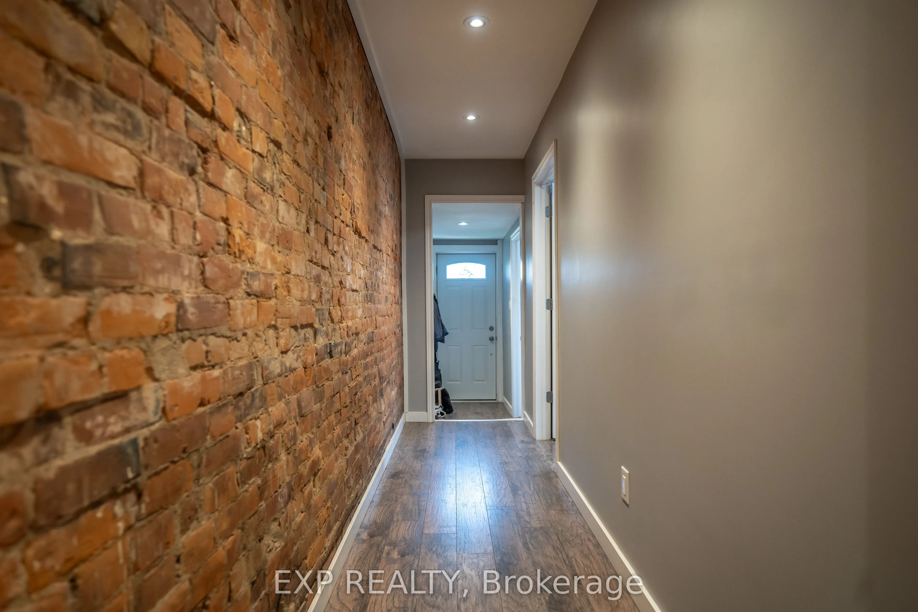 165 Emerald Street N