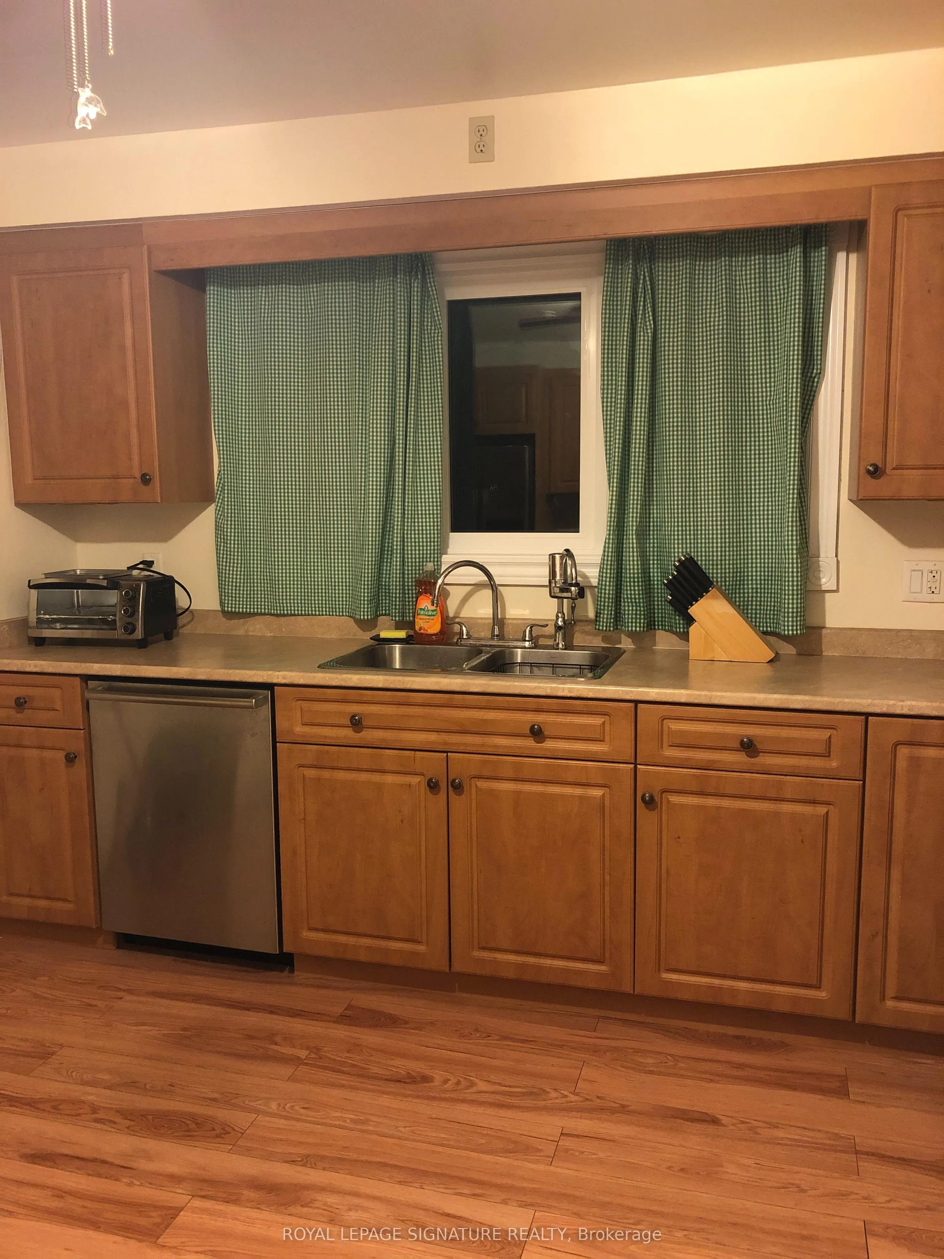 306 Westmount Road E, #Main