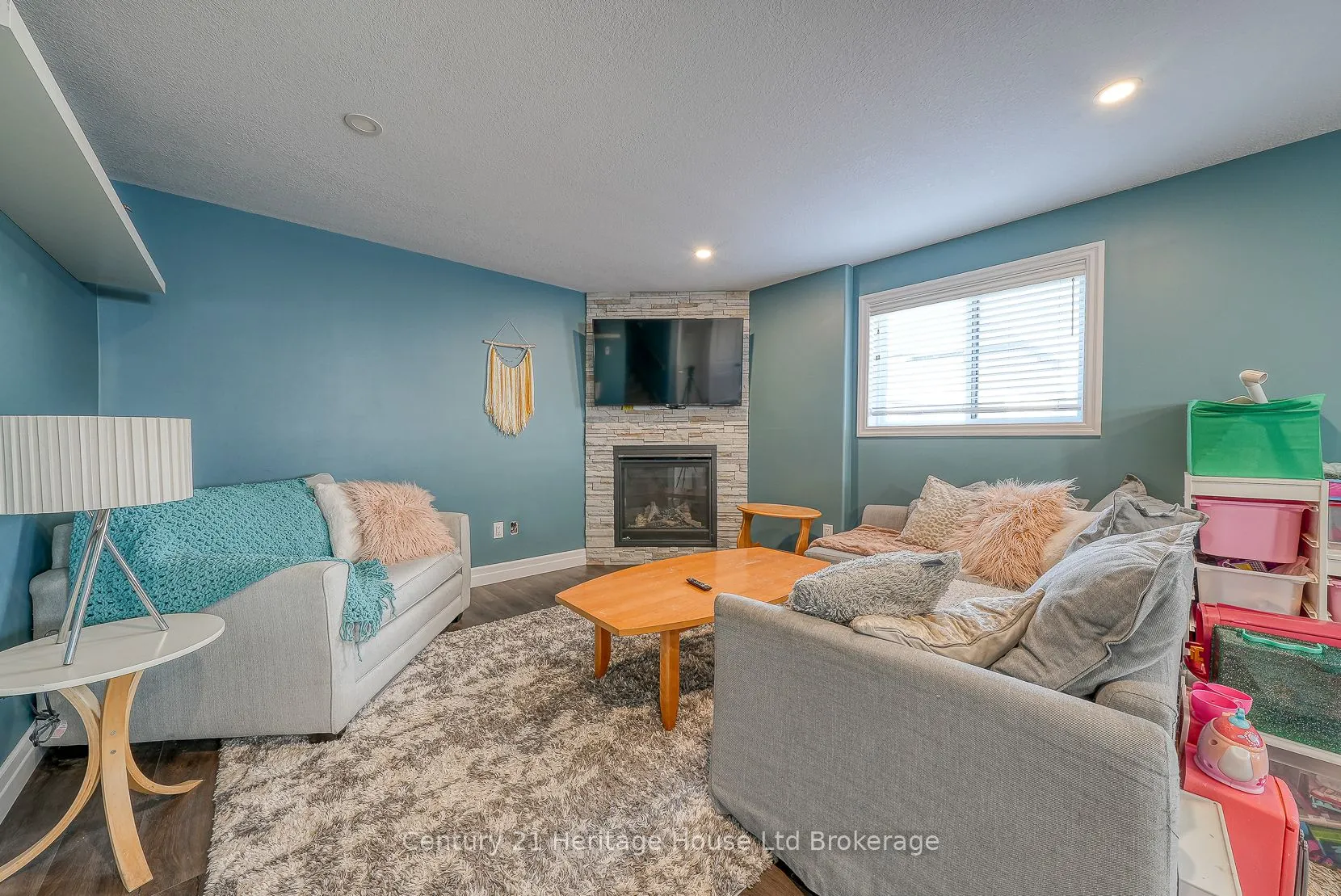 35 Peggy Avenue
