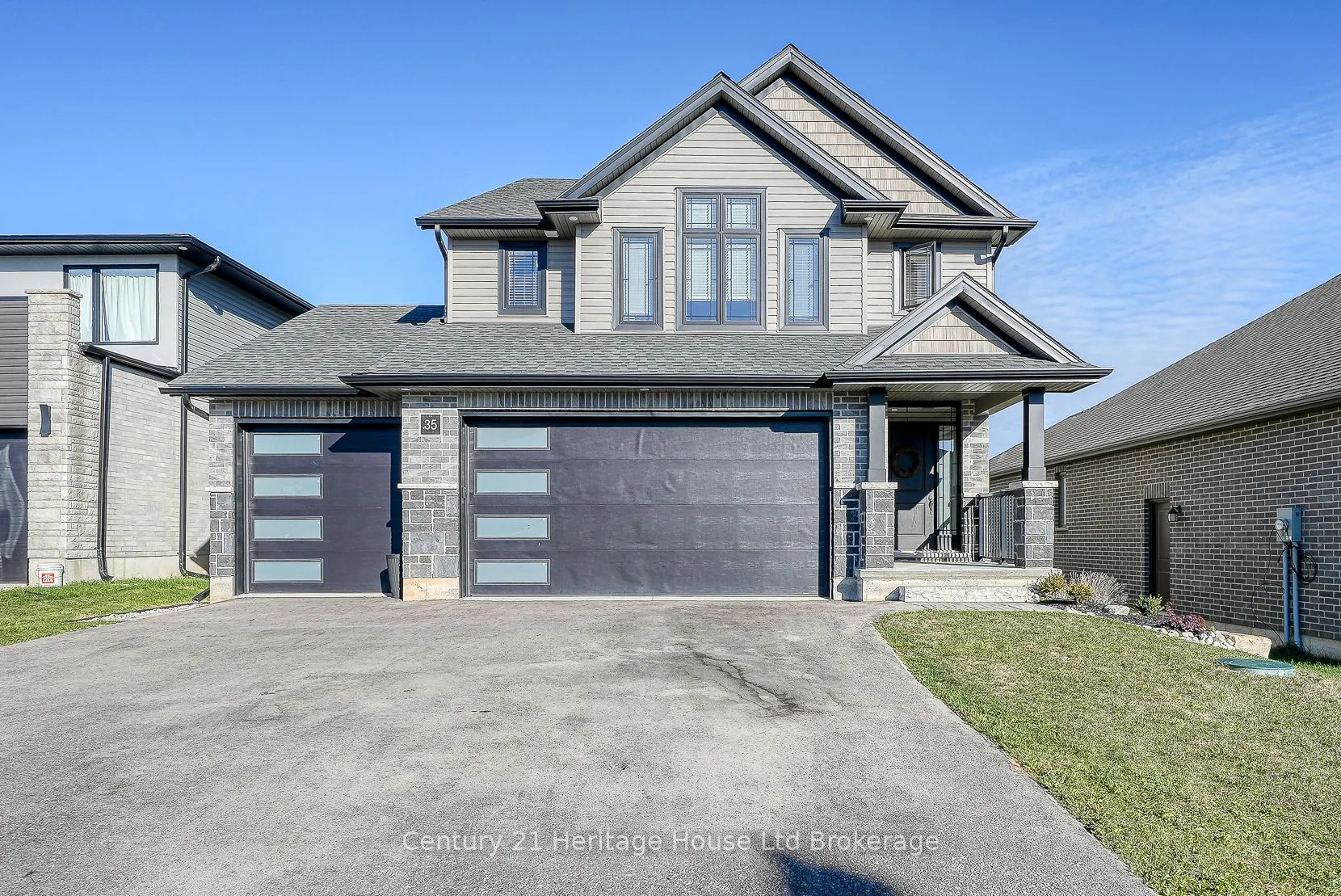 35 Peggy Avenue
