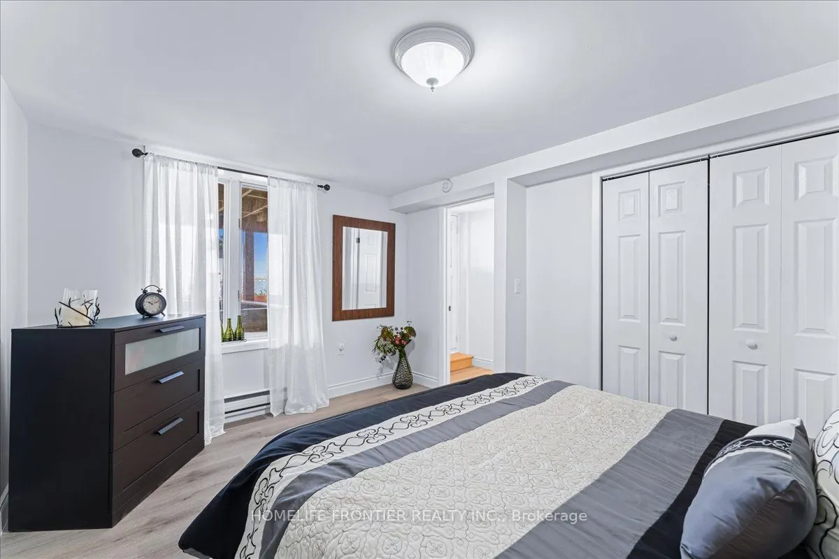 6 Lakeview Park Road