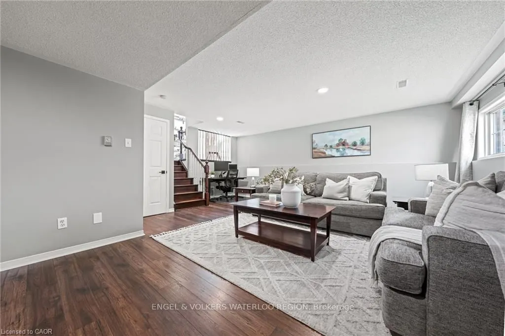 181 Walsh Crescent