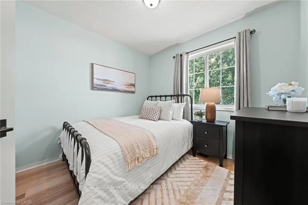 181 Walsh Crescent