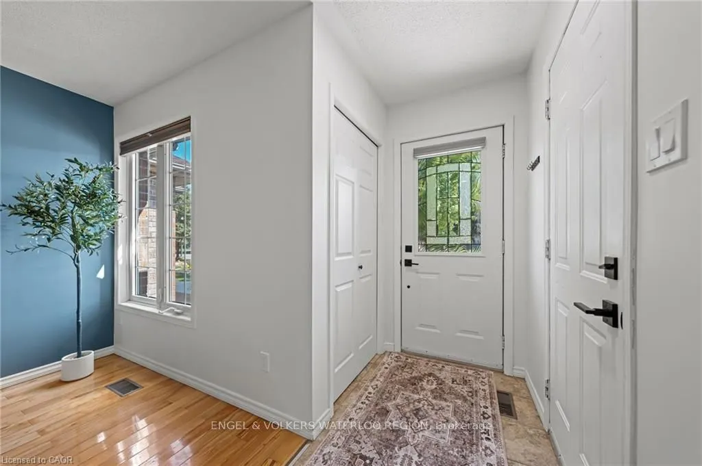 181 Walsh Crescent