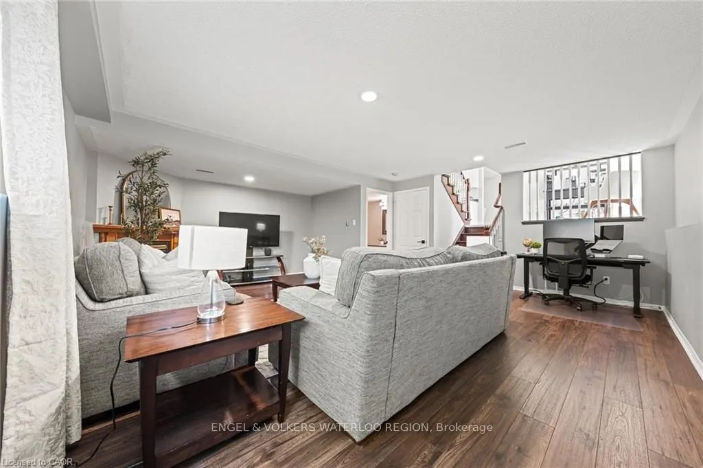 181 Walsh Crescent