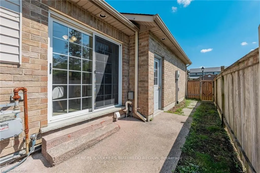 181 Walsh Crescent