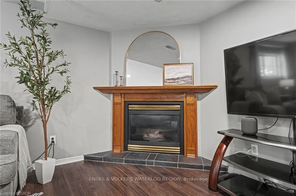 181 Walsh Crescent