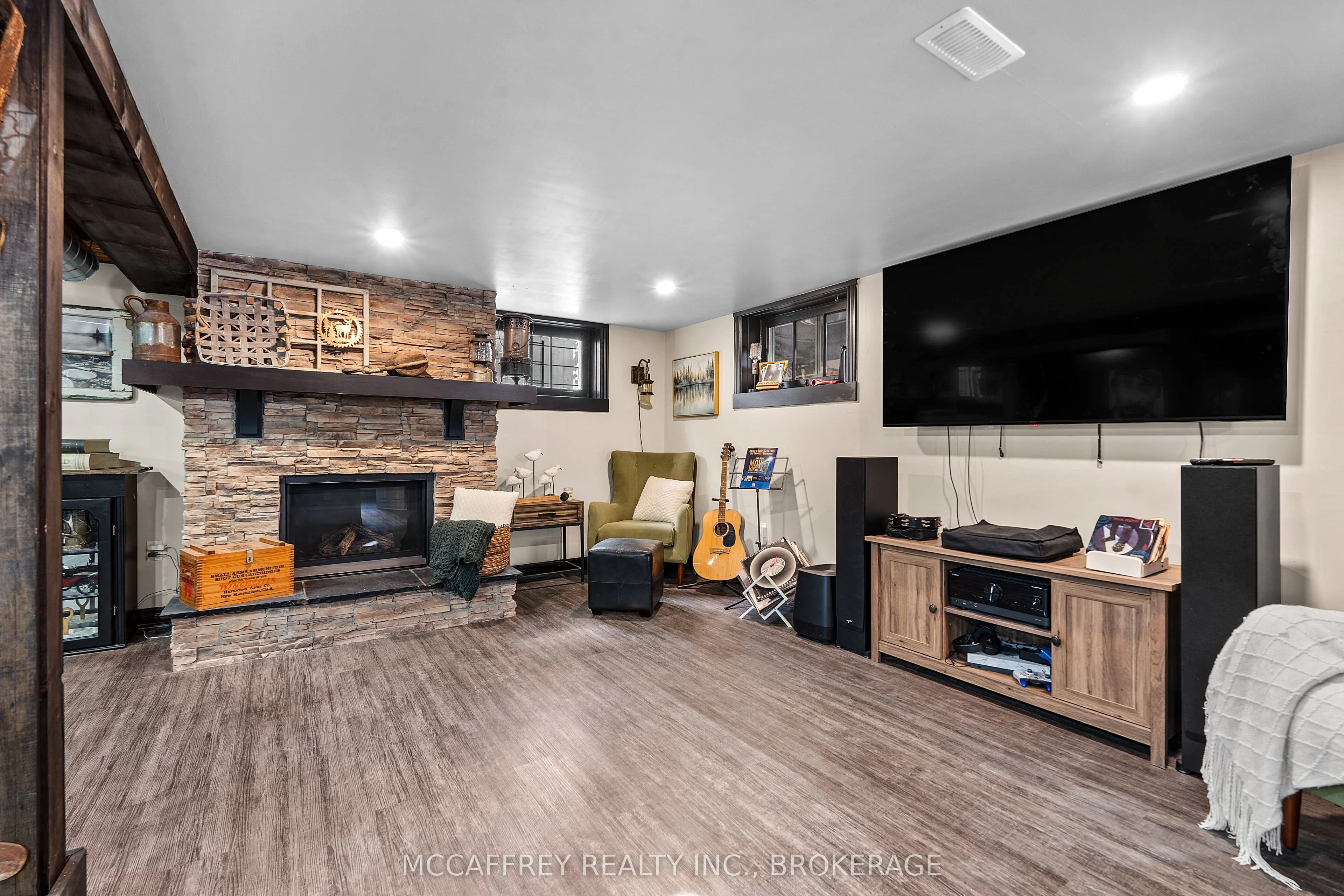 59 Loyalist Avenue