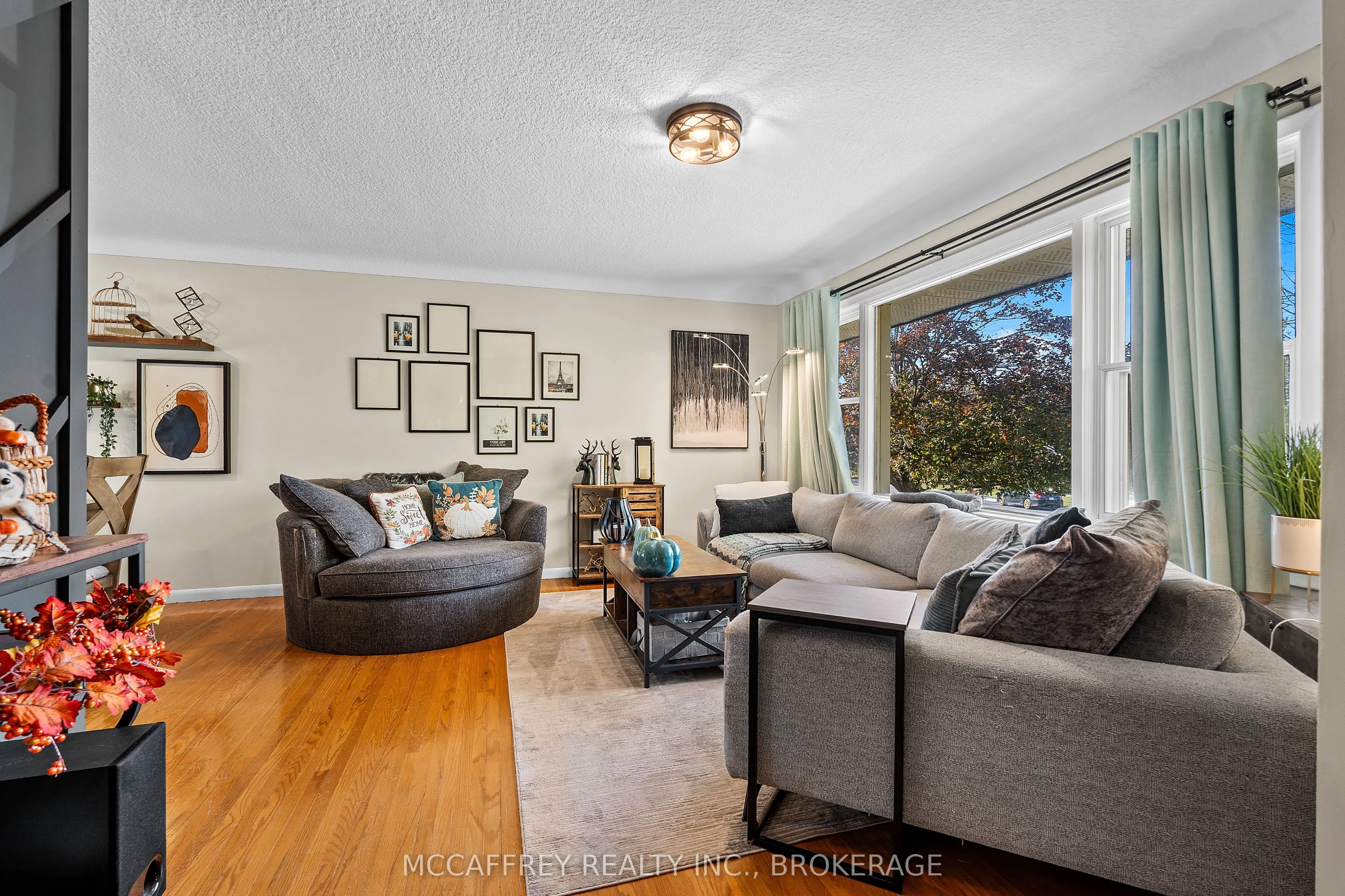 59 Loyalist Avenue