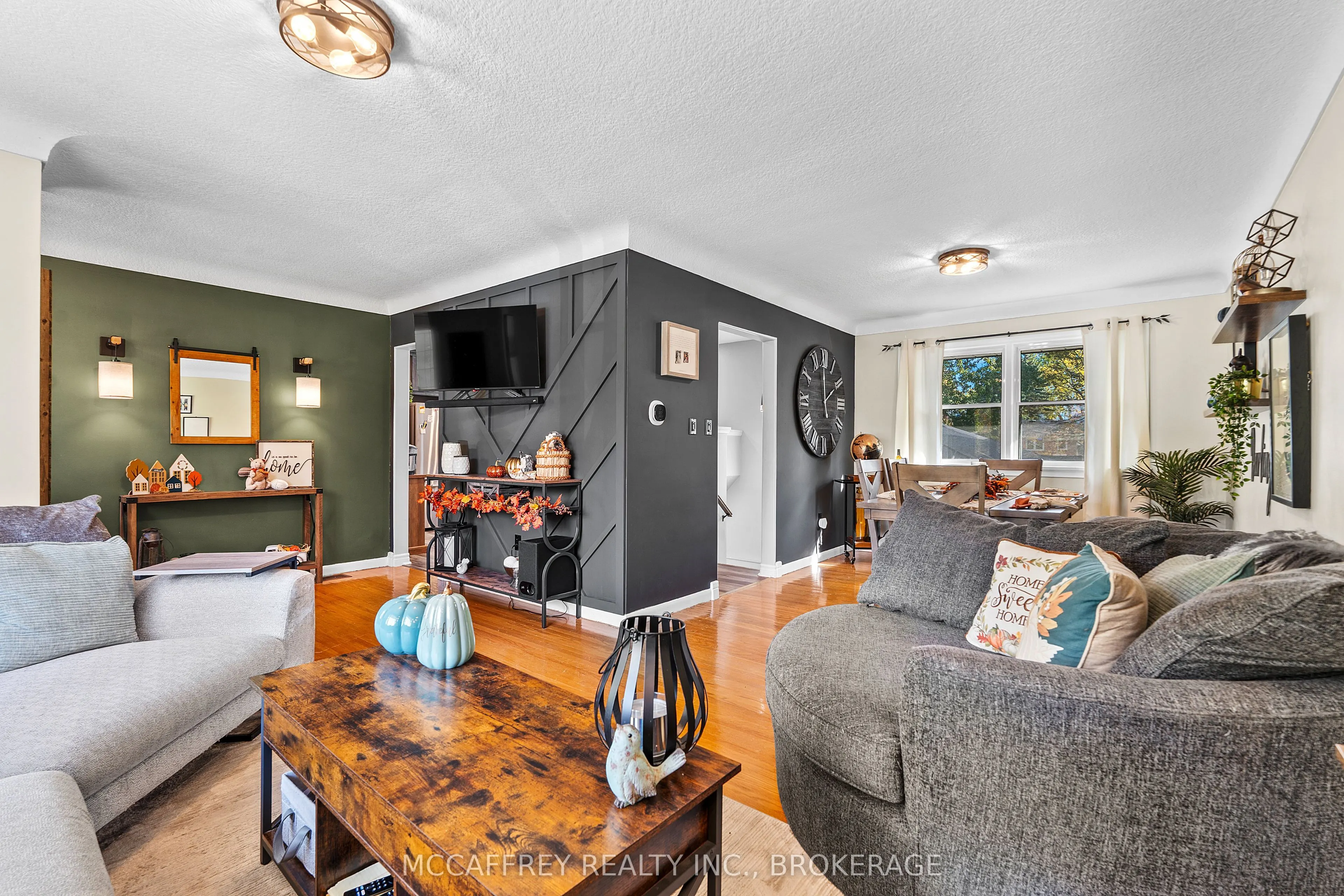59 Loyalist Avenue