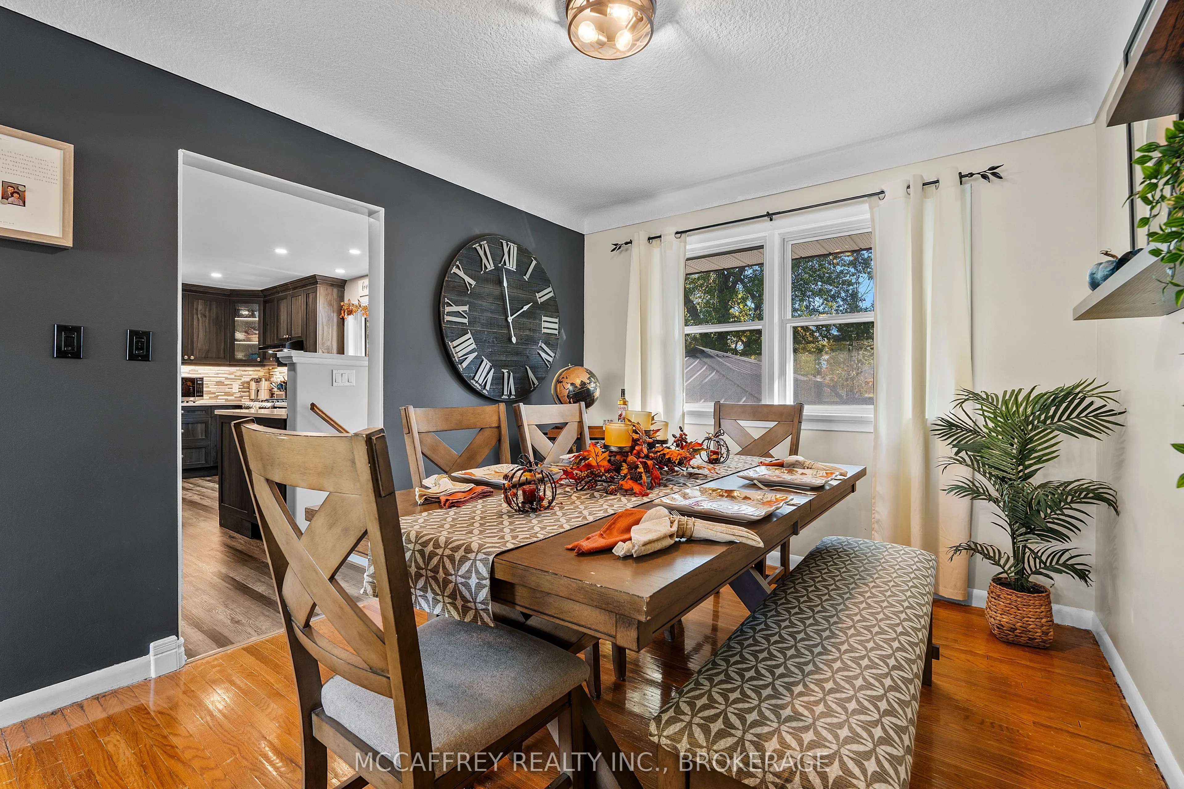 59 Loyalist Avenue
