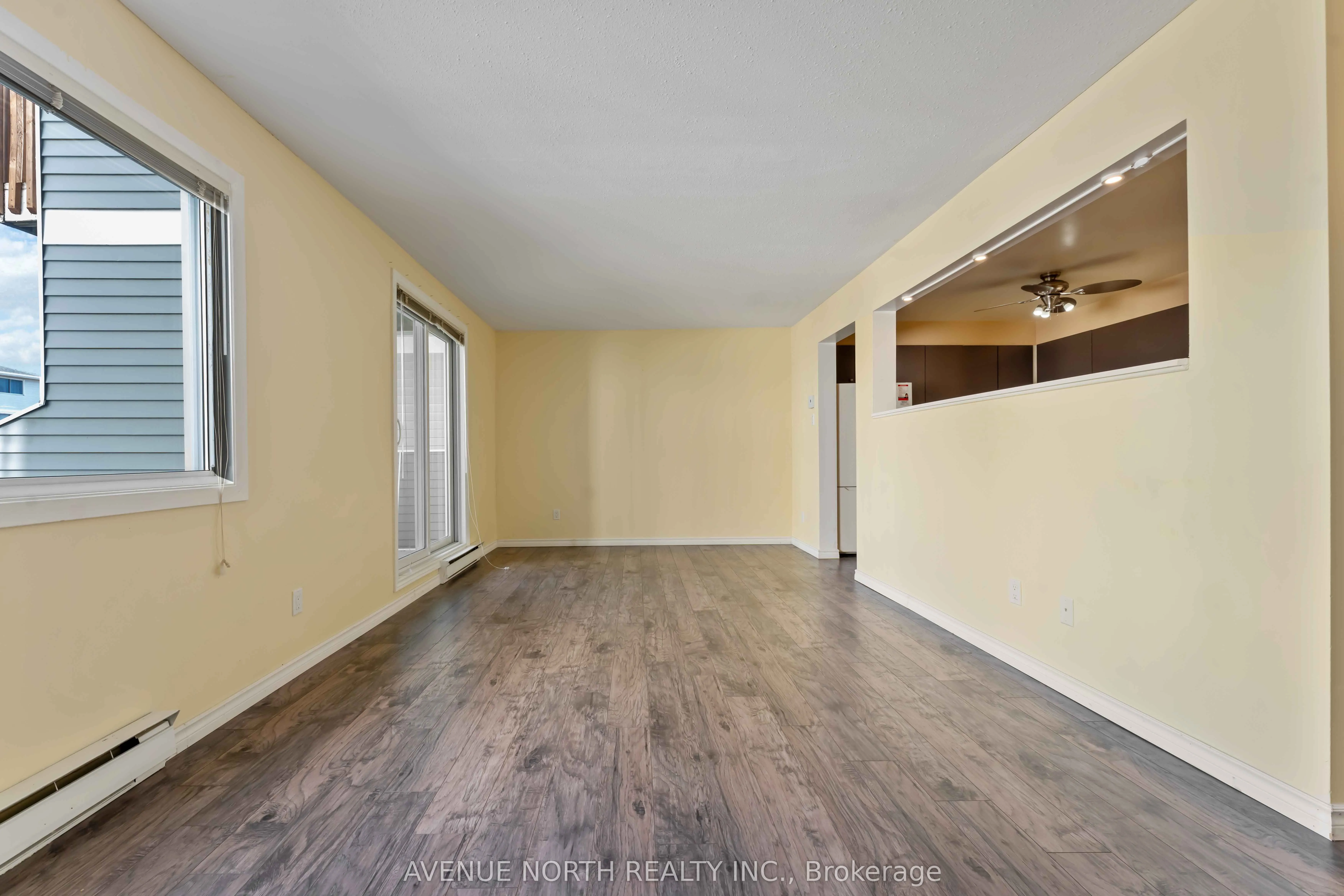 214 Viewmount Drive, #200