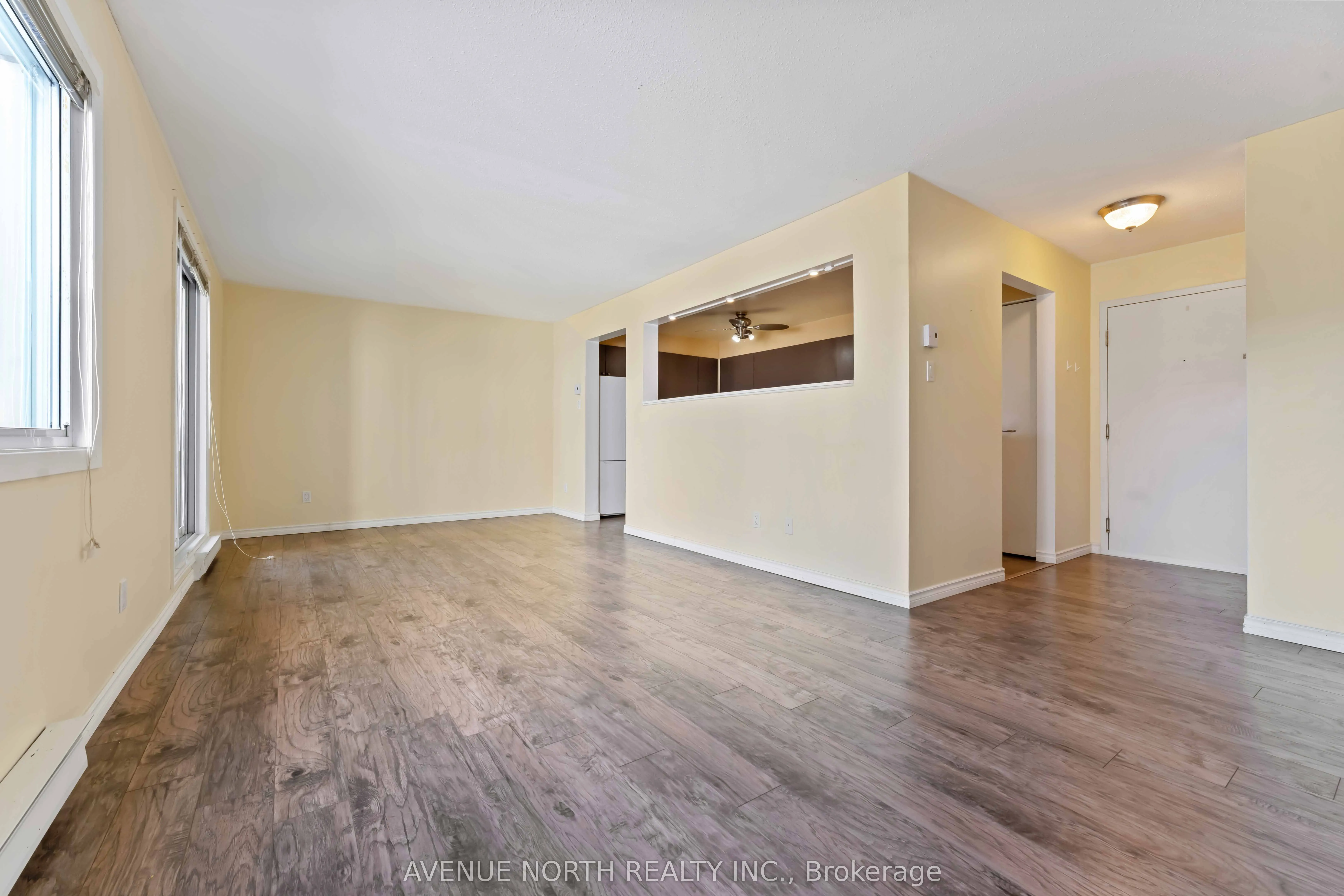 214 Viewmount Drive, #200