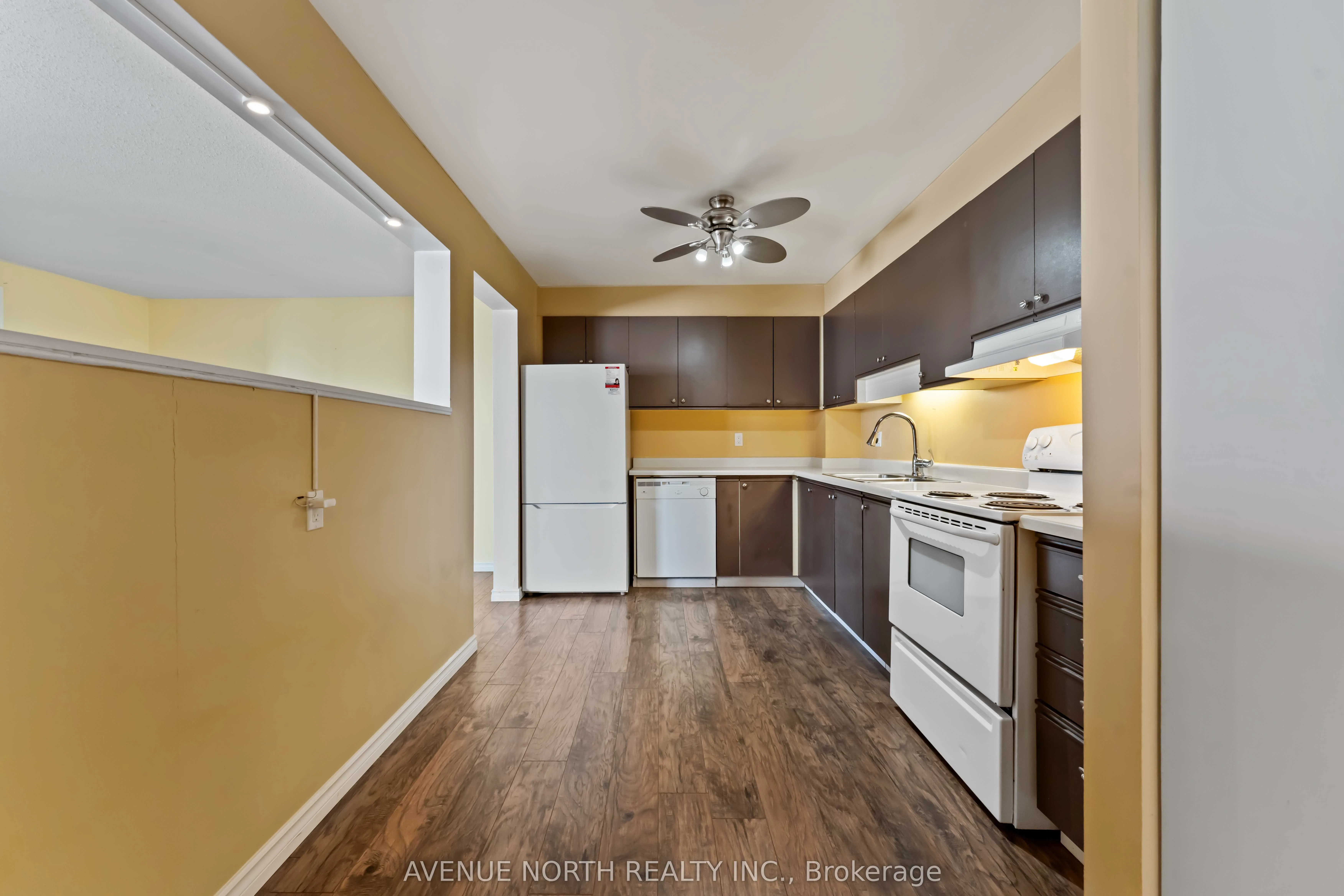 214 Viewmount Drive, #200