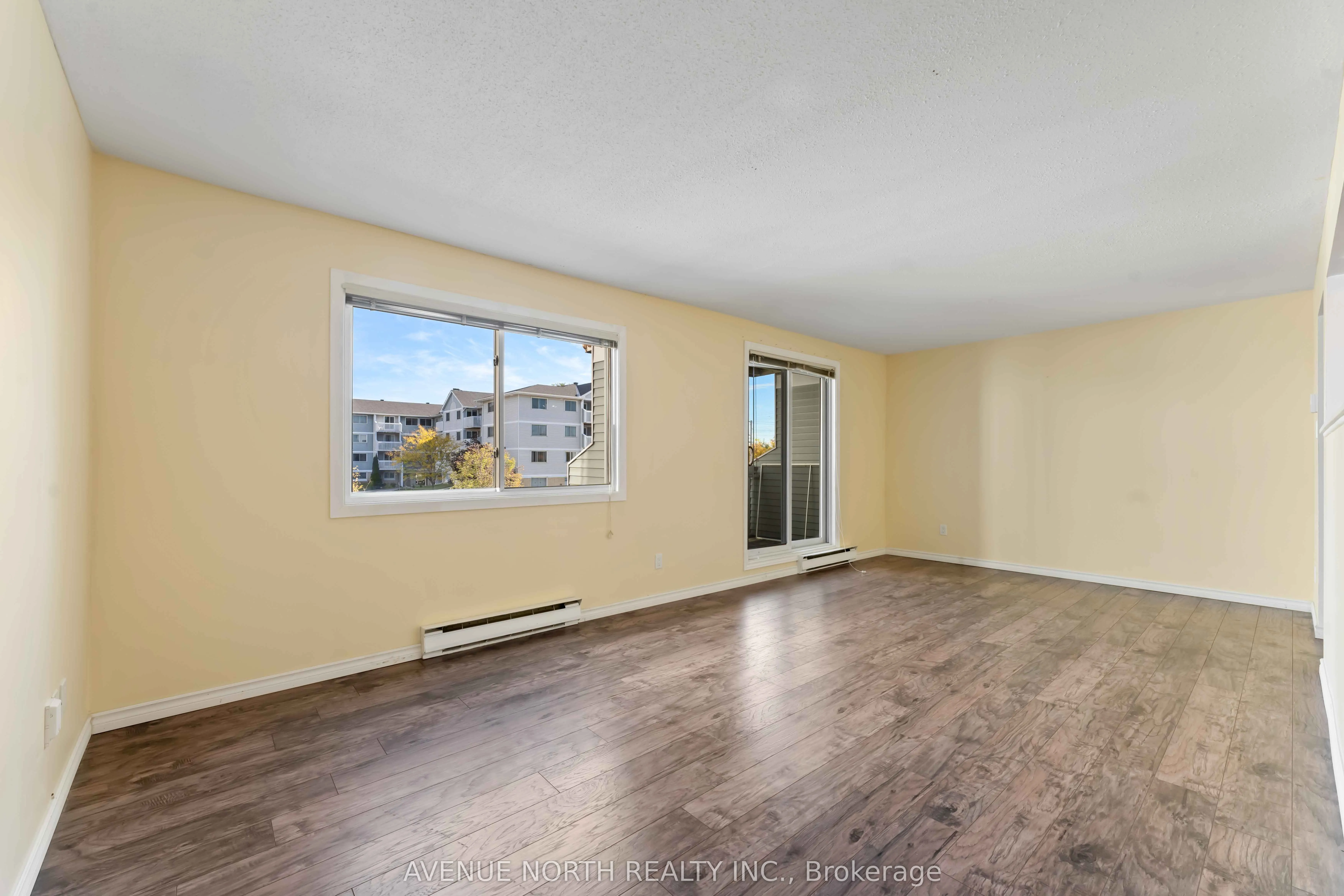 214 Viewmount Drive, #200