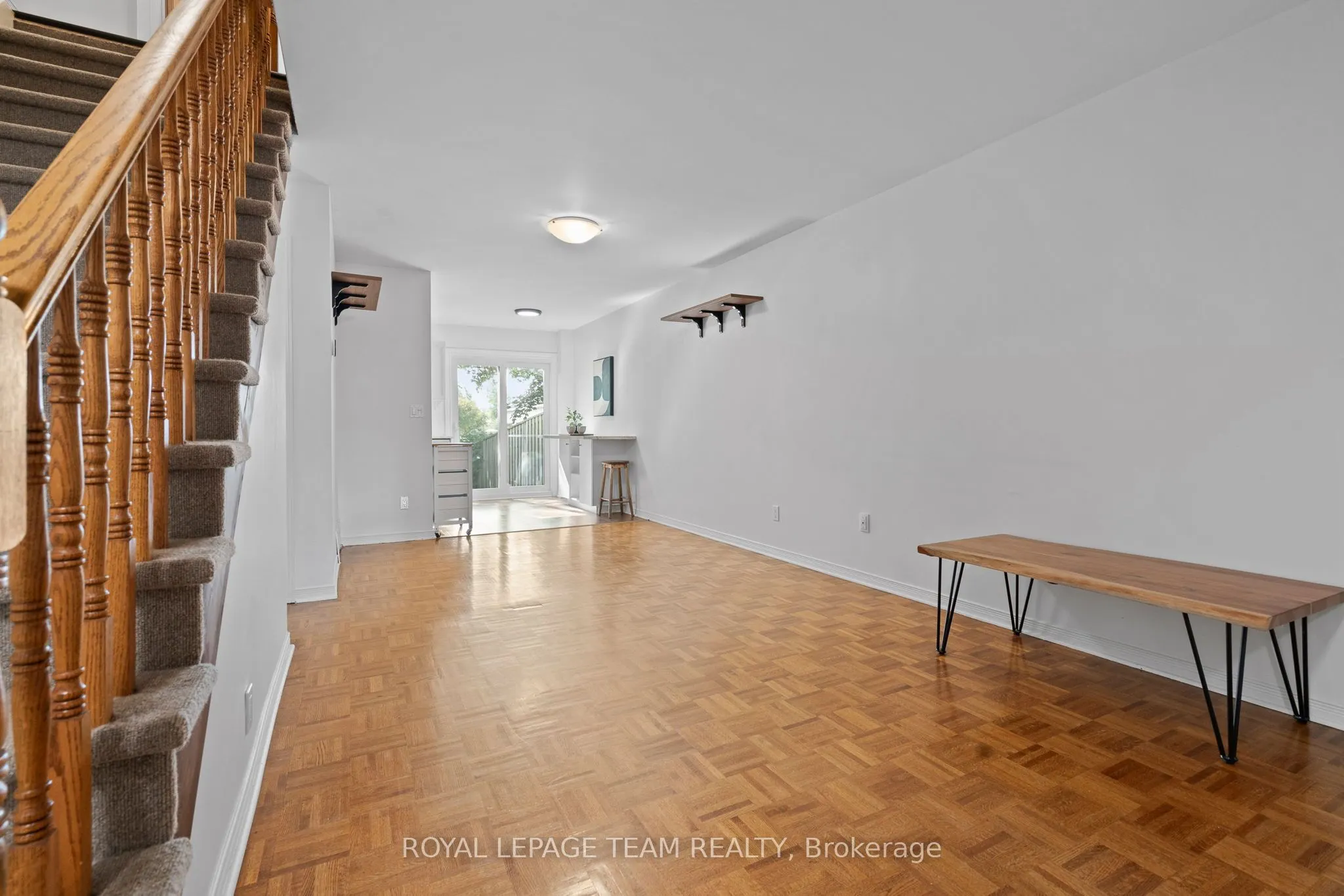 230 Currell Avenue