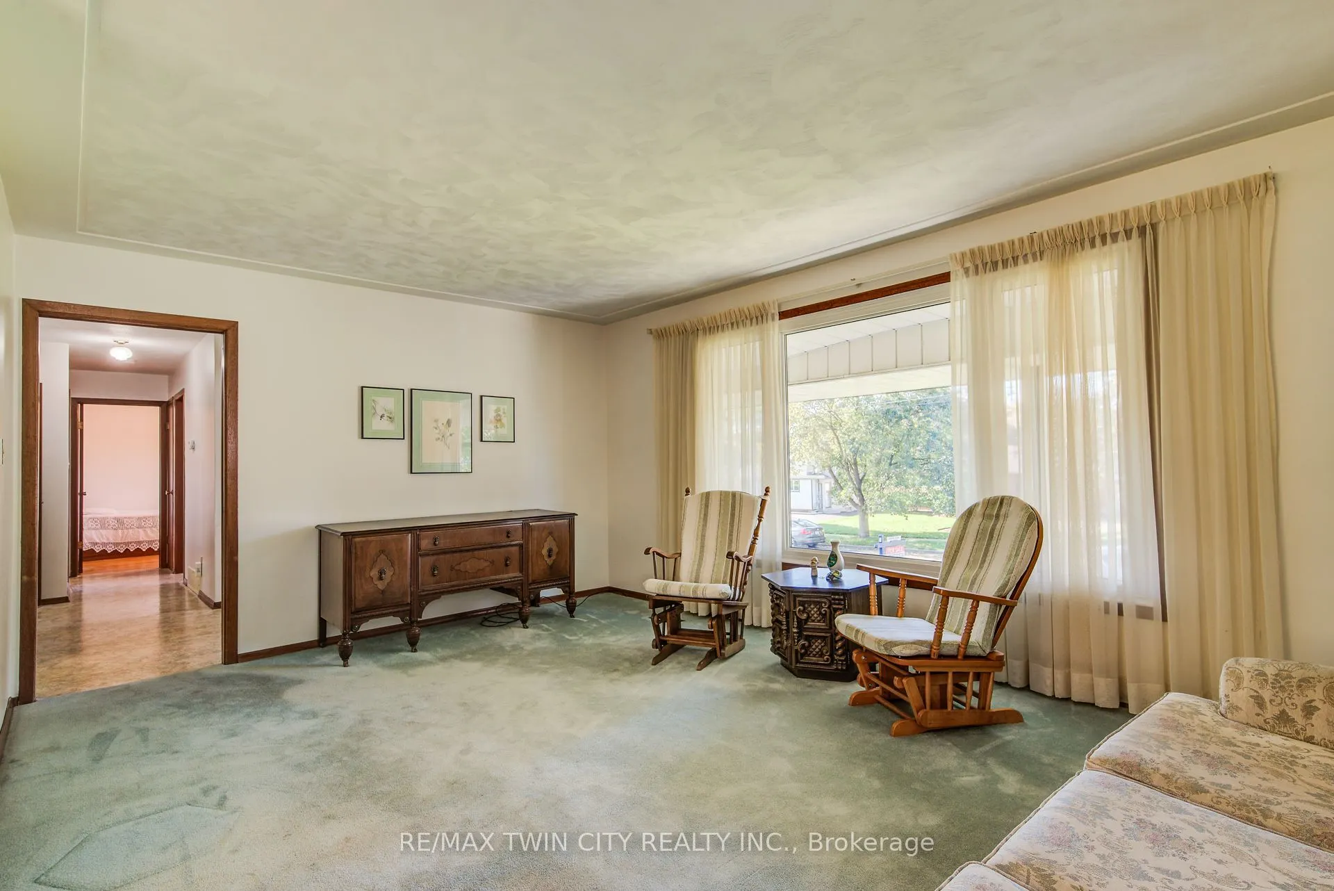 39 Kenwood Crescent