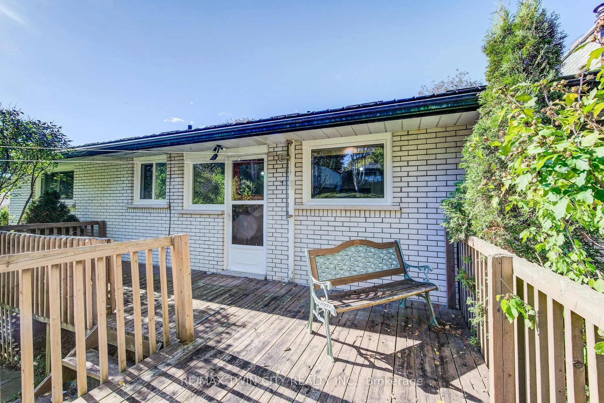 39 Kenwood Crescent