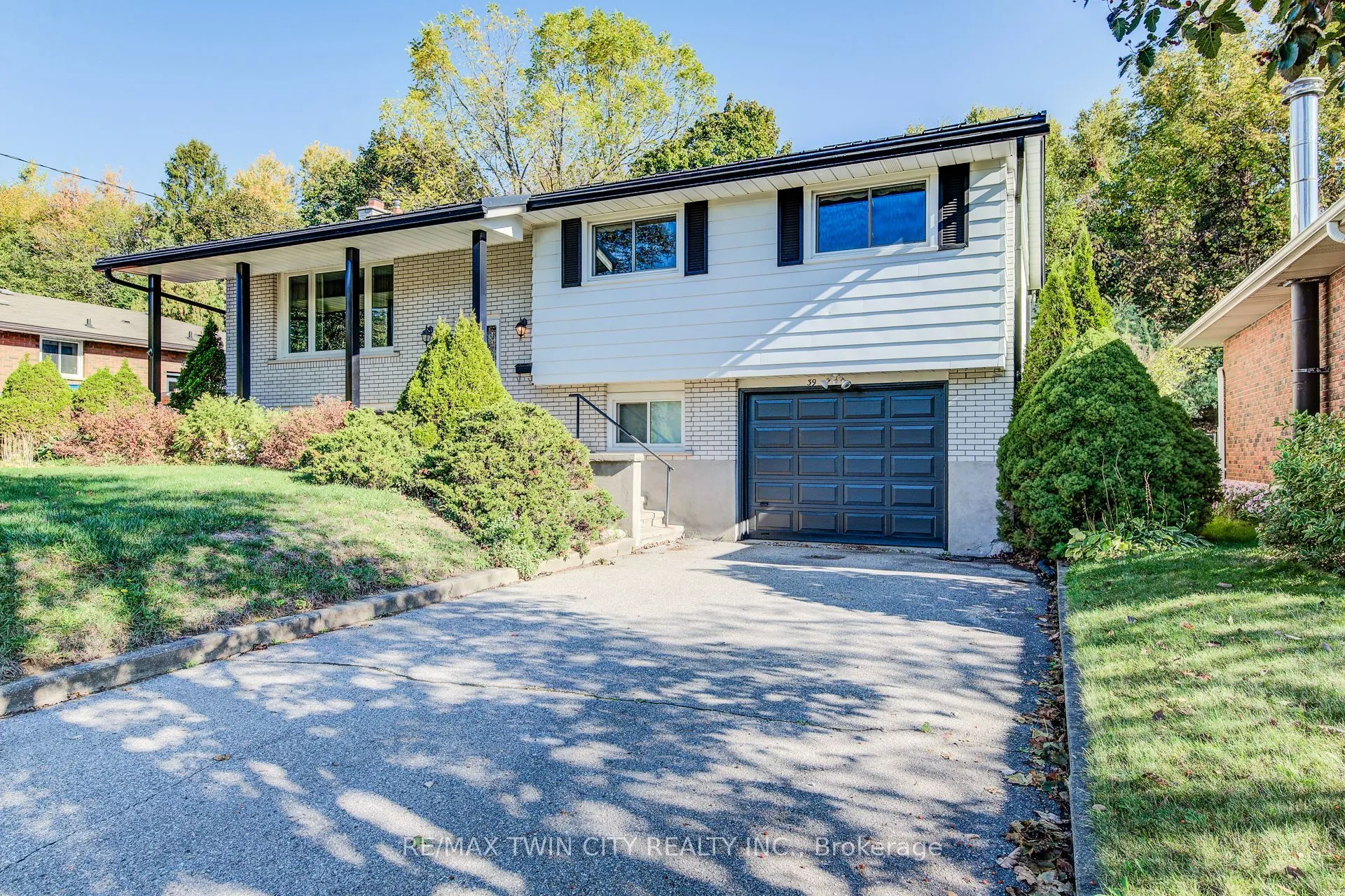 39 Kenwood Crescent