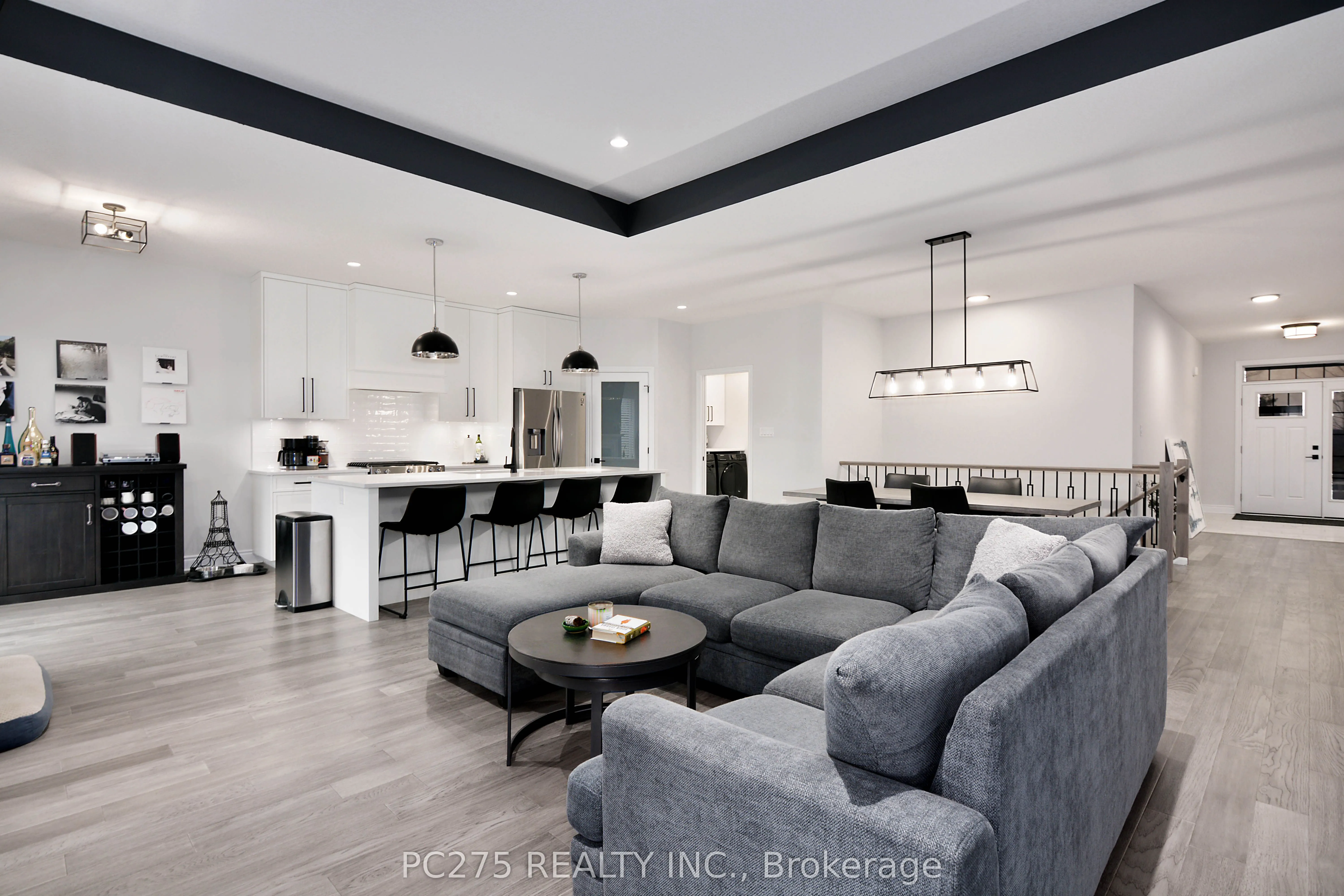 2022 UPPERPOINT Boulevard, #10