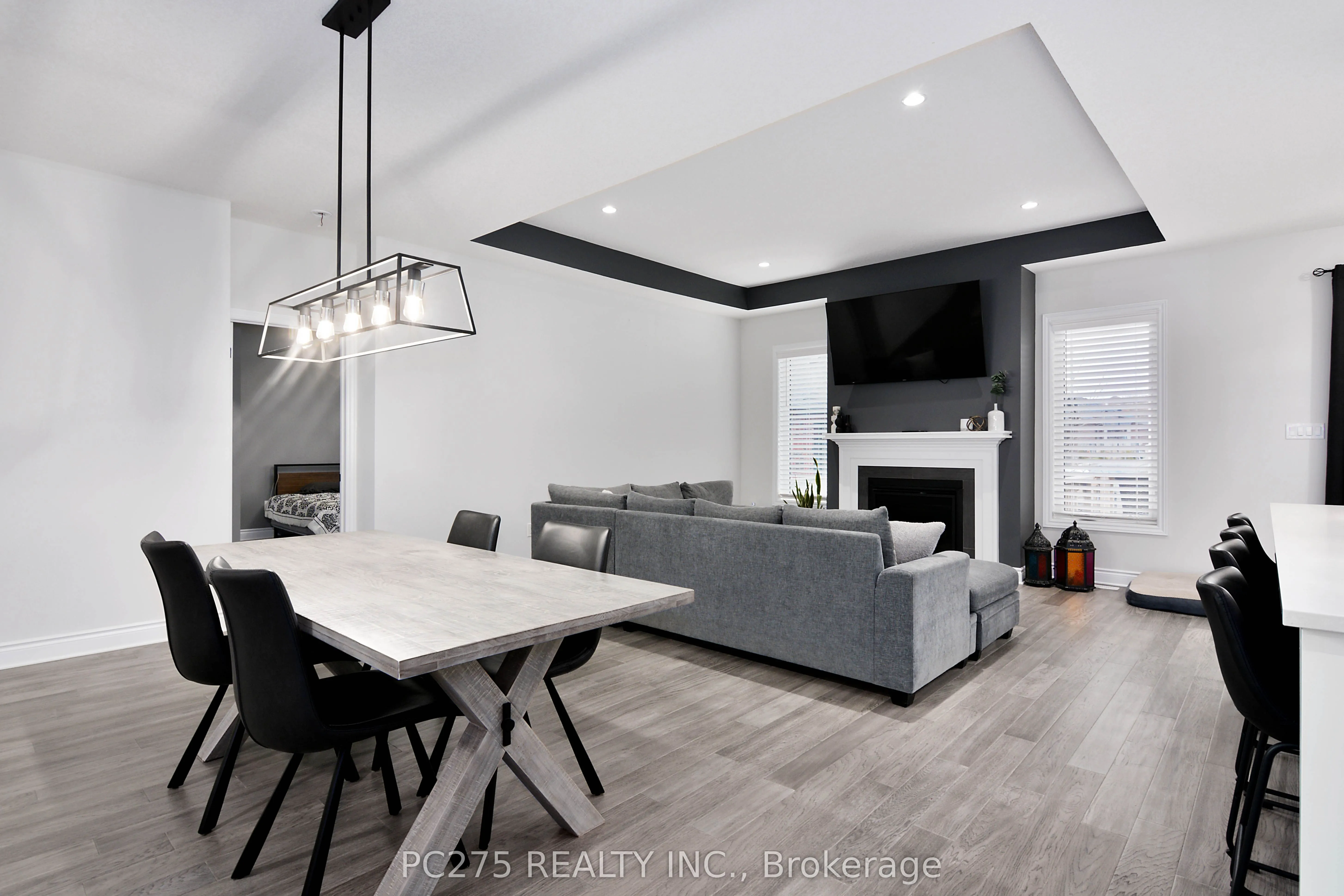 2022 UPPERPOINT Boulevard, #10