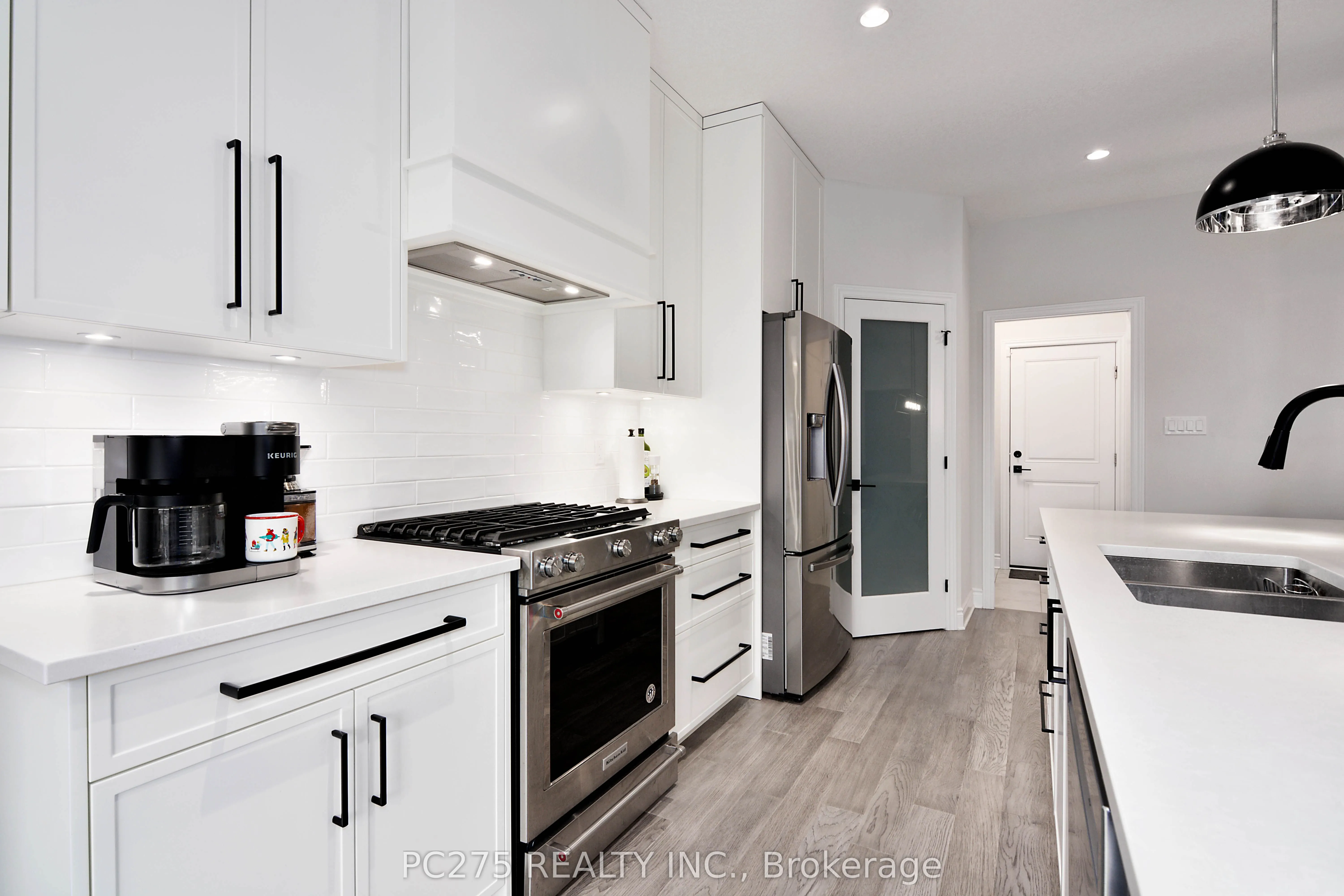 2022 UPPERPOINT Boulevard, #10