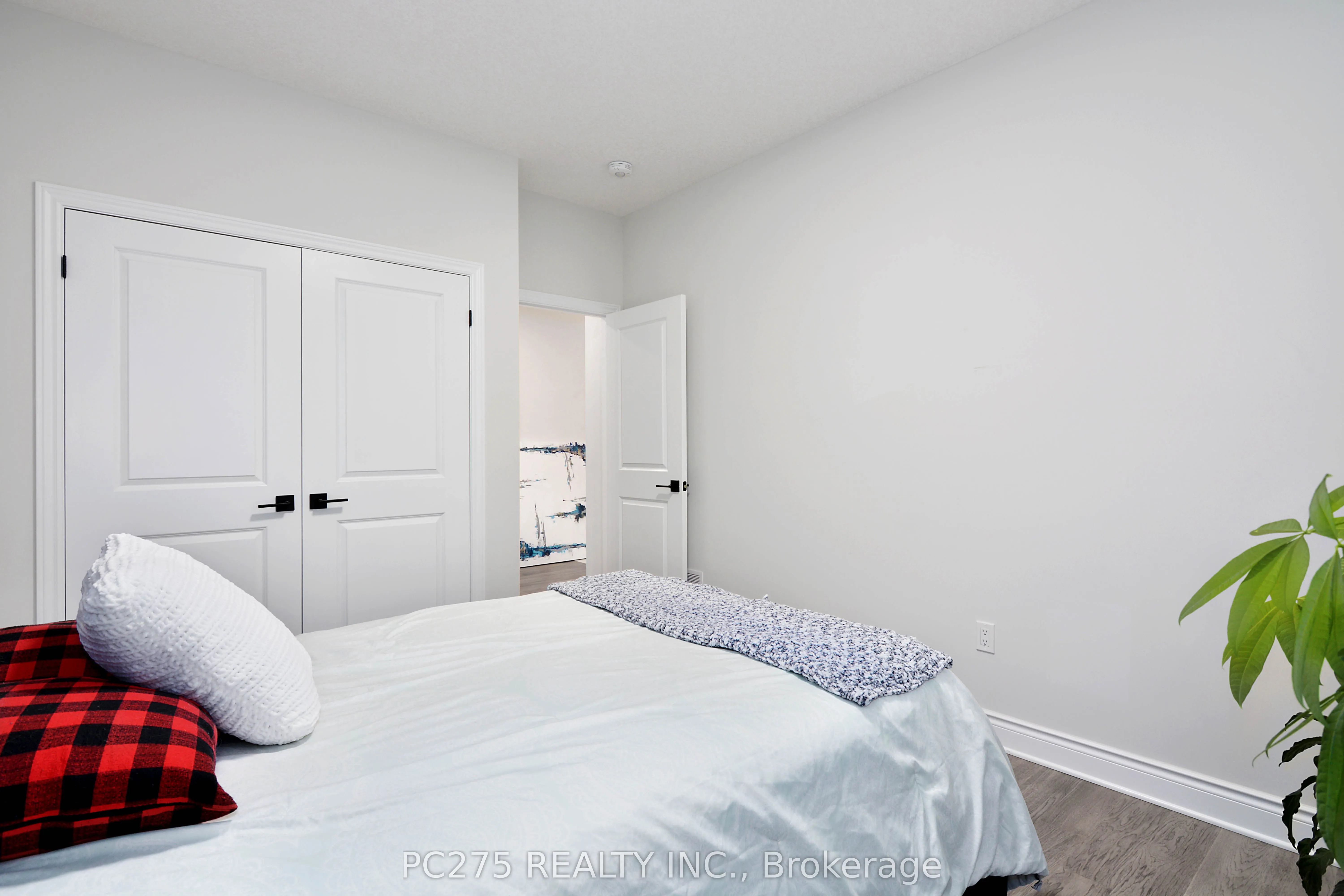 2022 UPPERPOINT Boulevard, #10