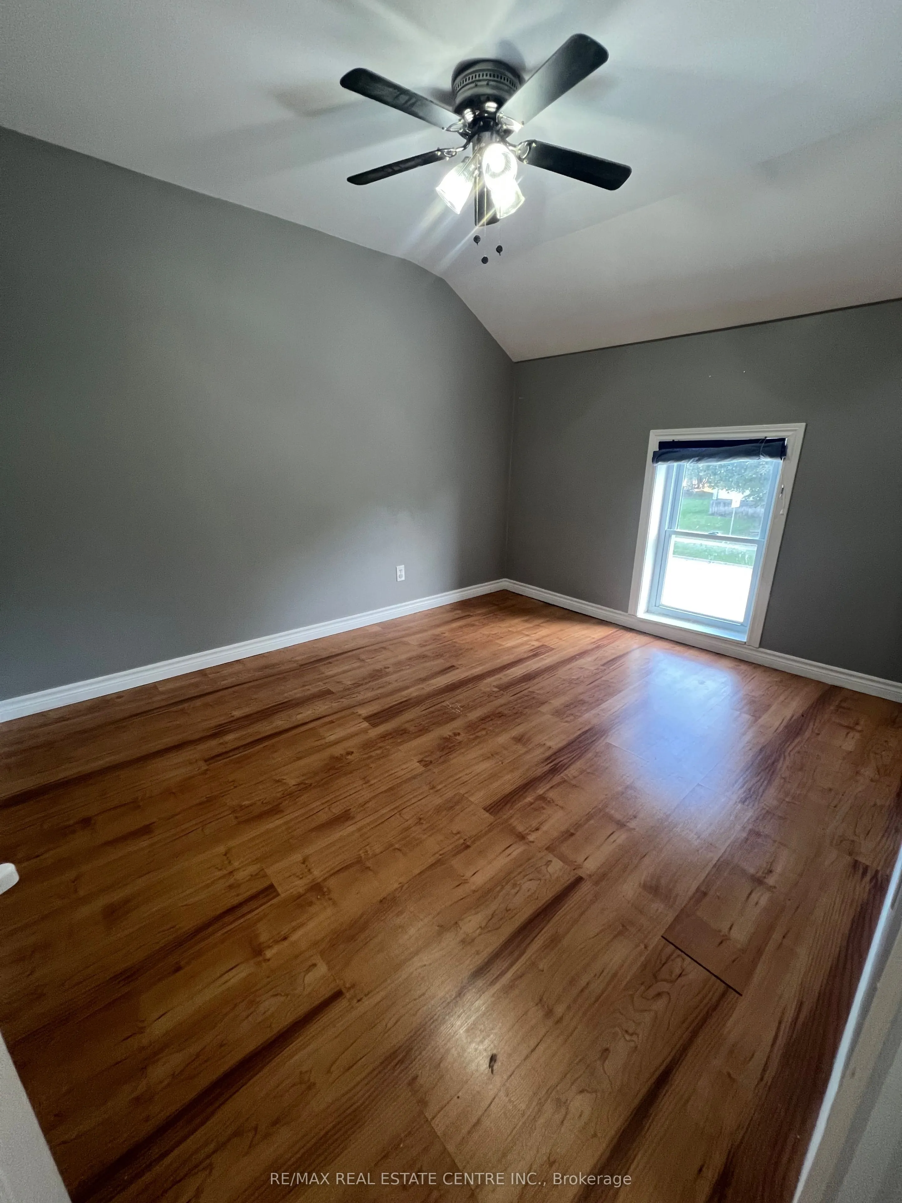 140 Main Street W