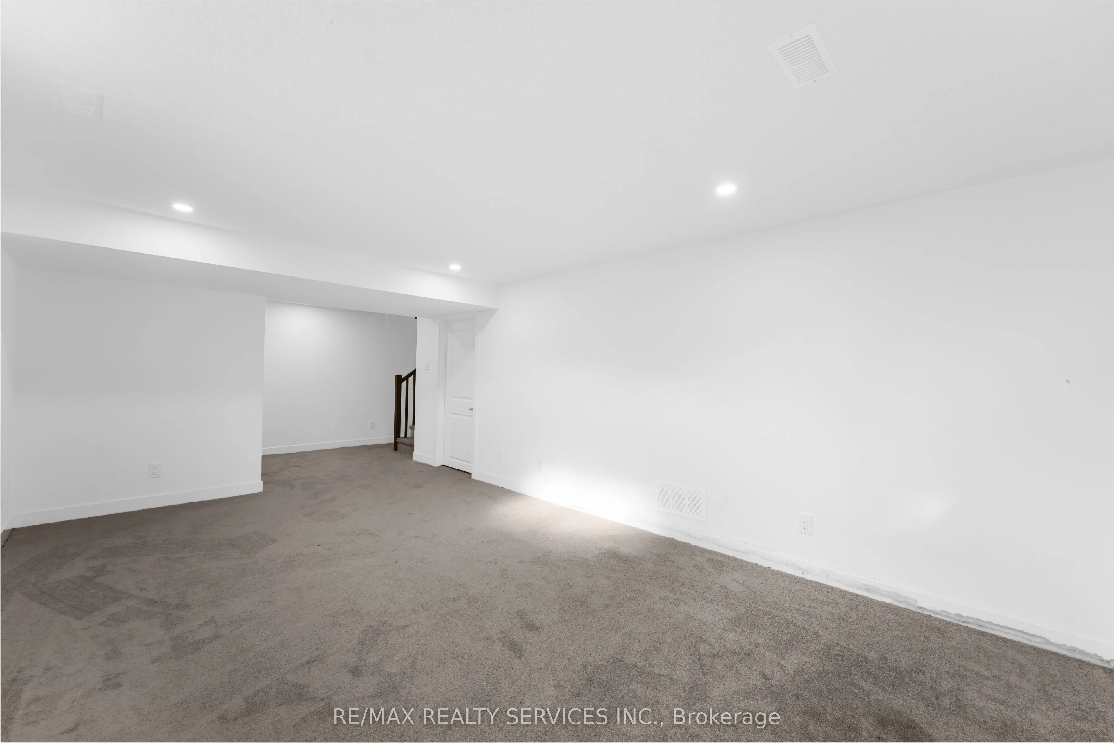 51 Moosonee Crescent