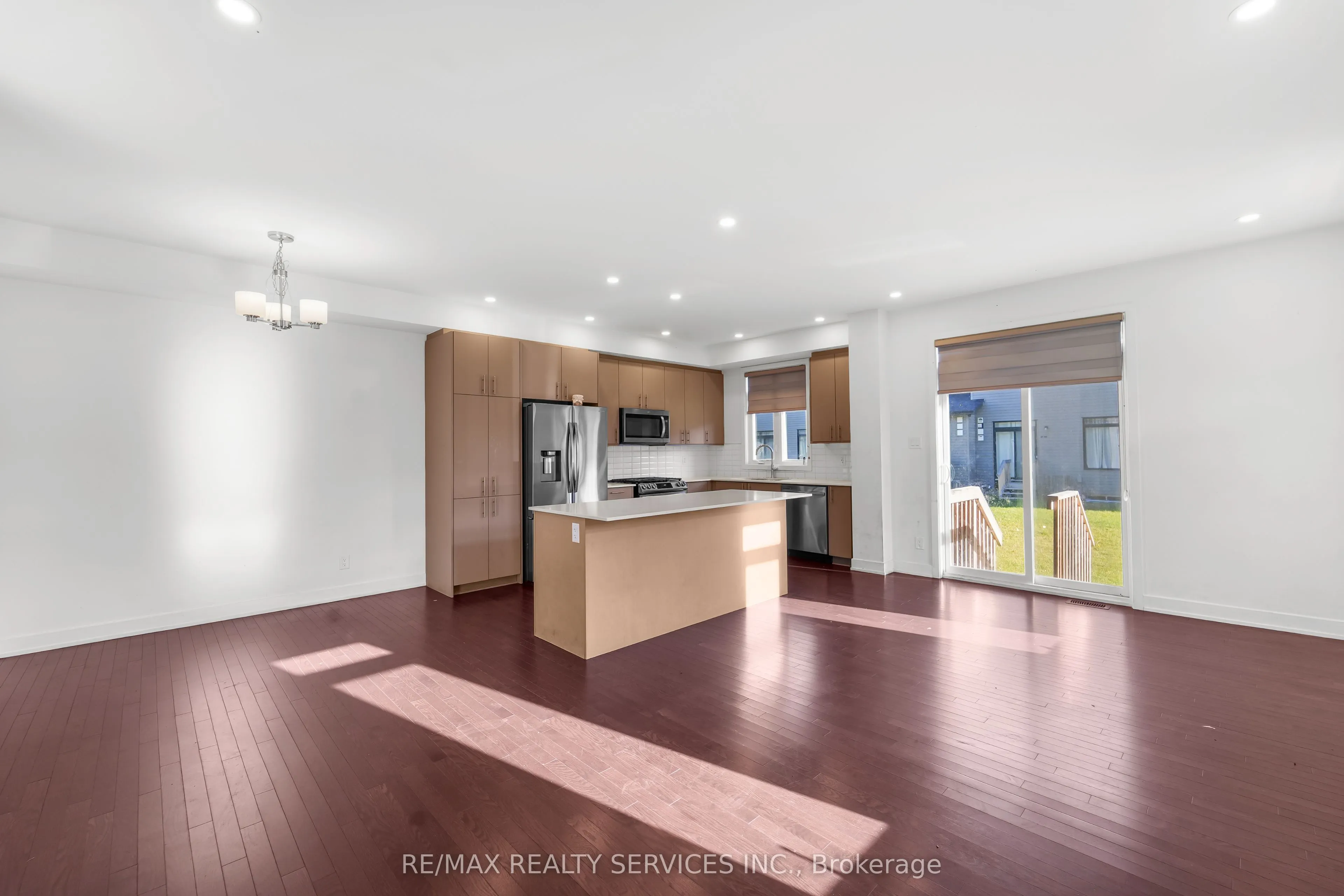 51 Moosonee Crescent