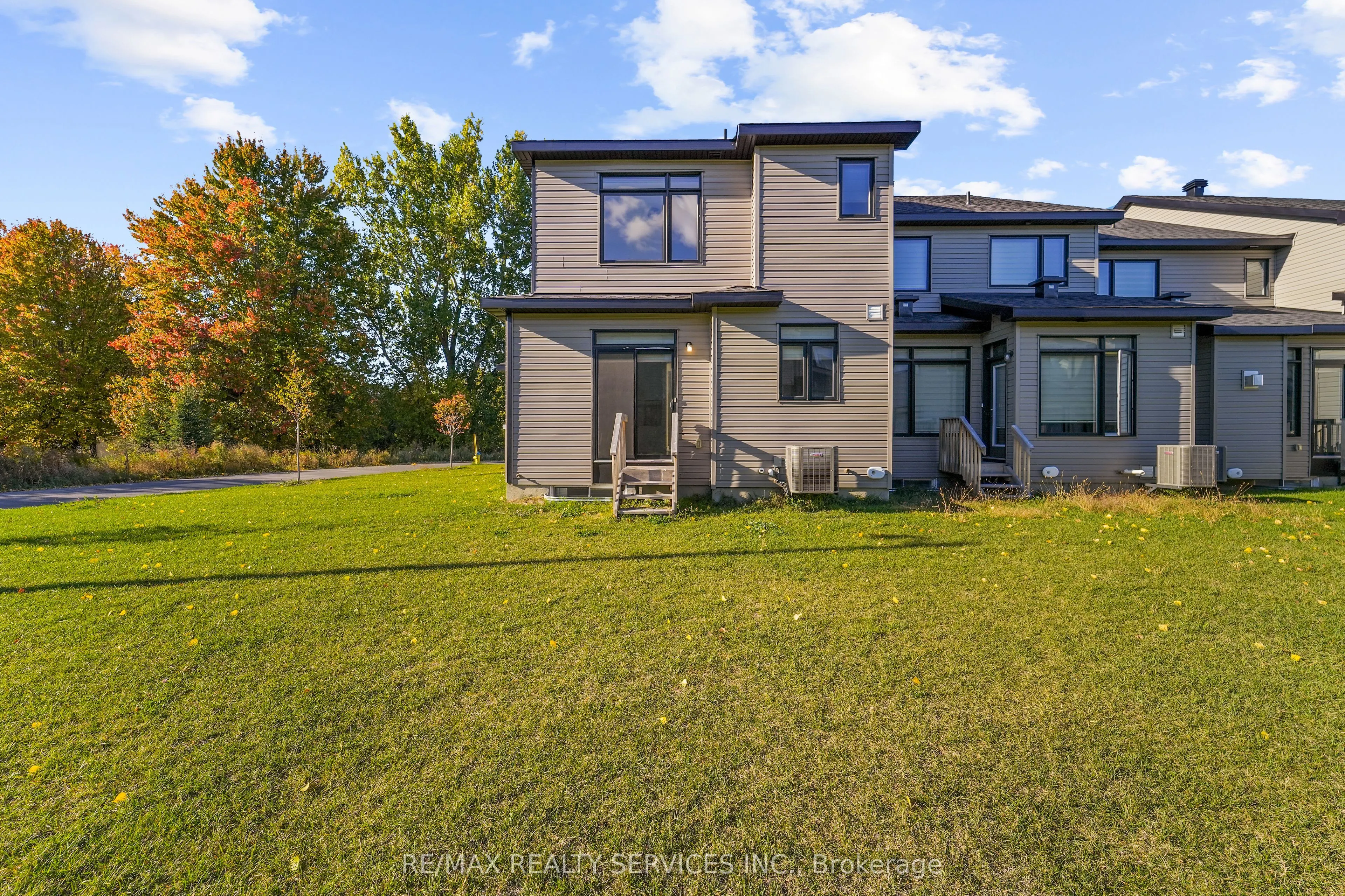 51 Moosonee Crescent