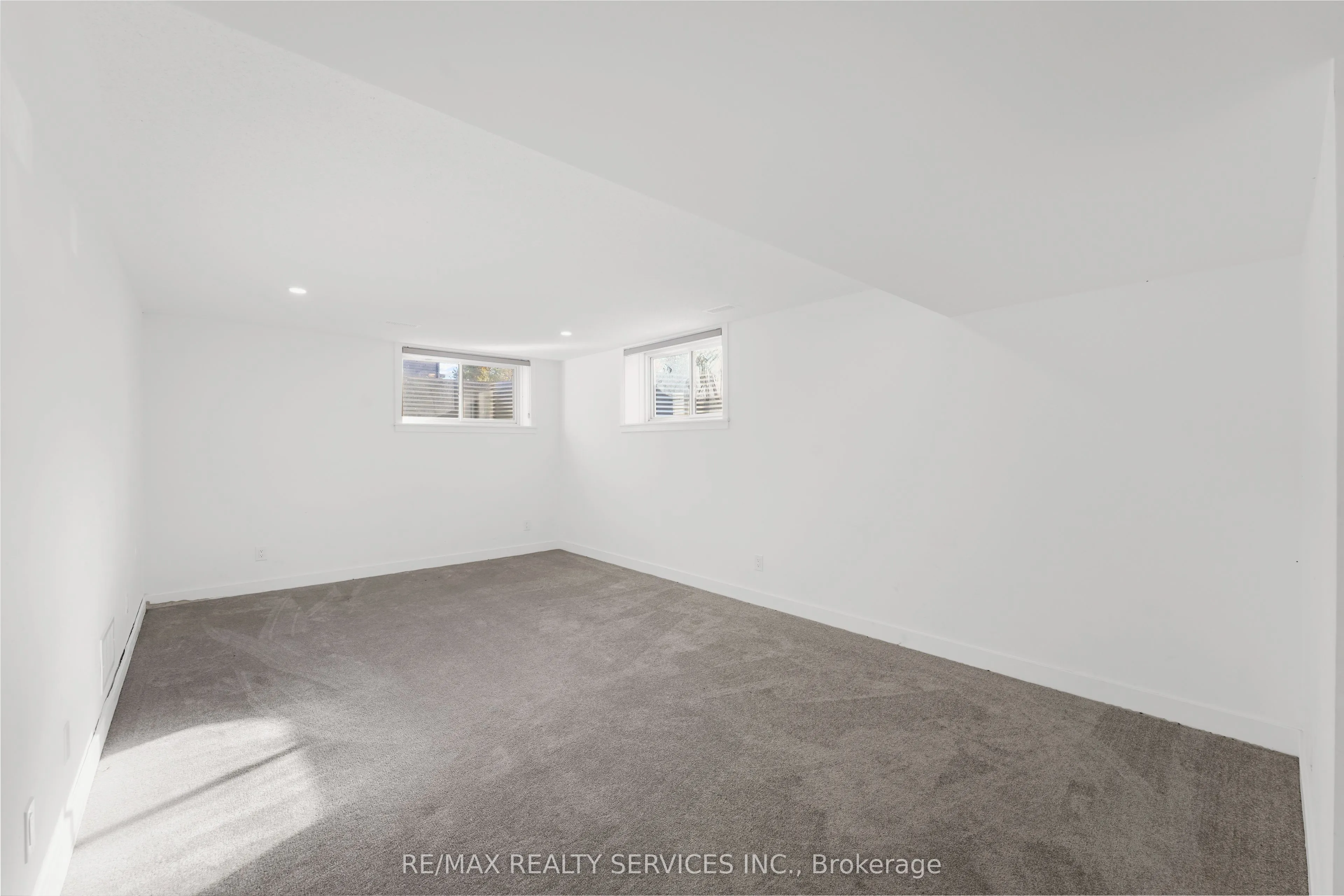 51 Moosonee Crescent