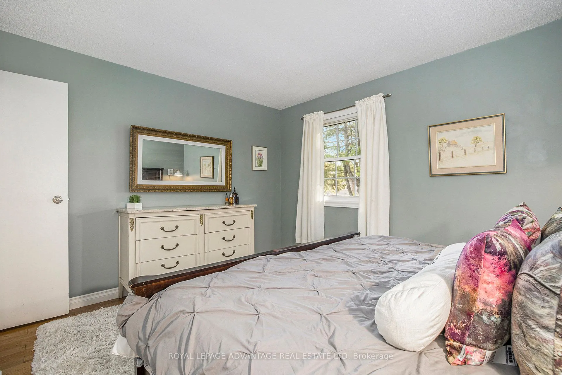 6 Fairlane Drive
