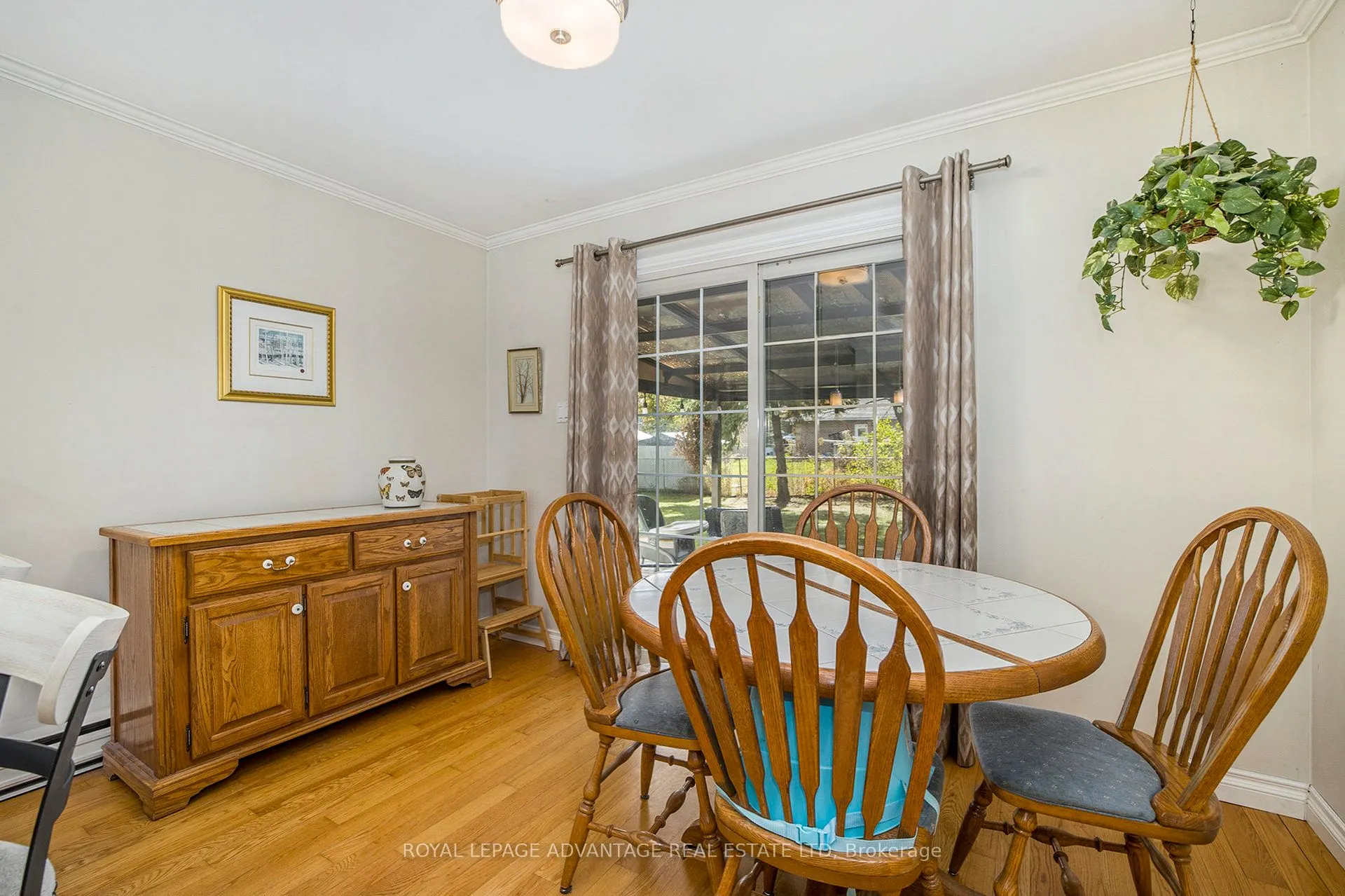 6 Fairlane Drive