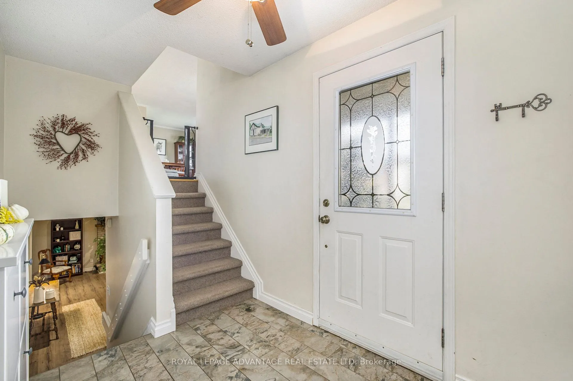 6 Fairlane Drive