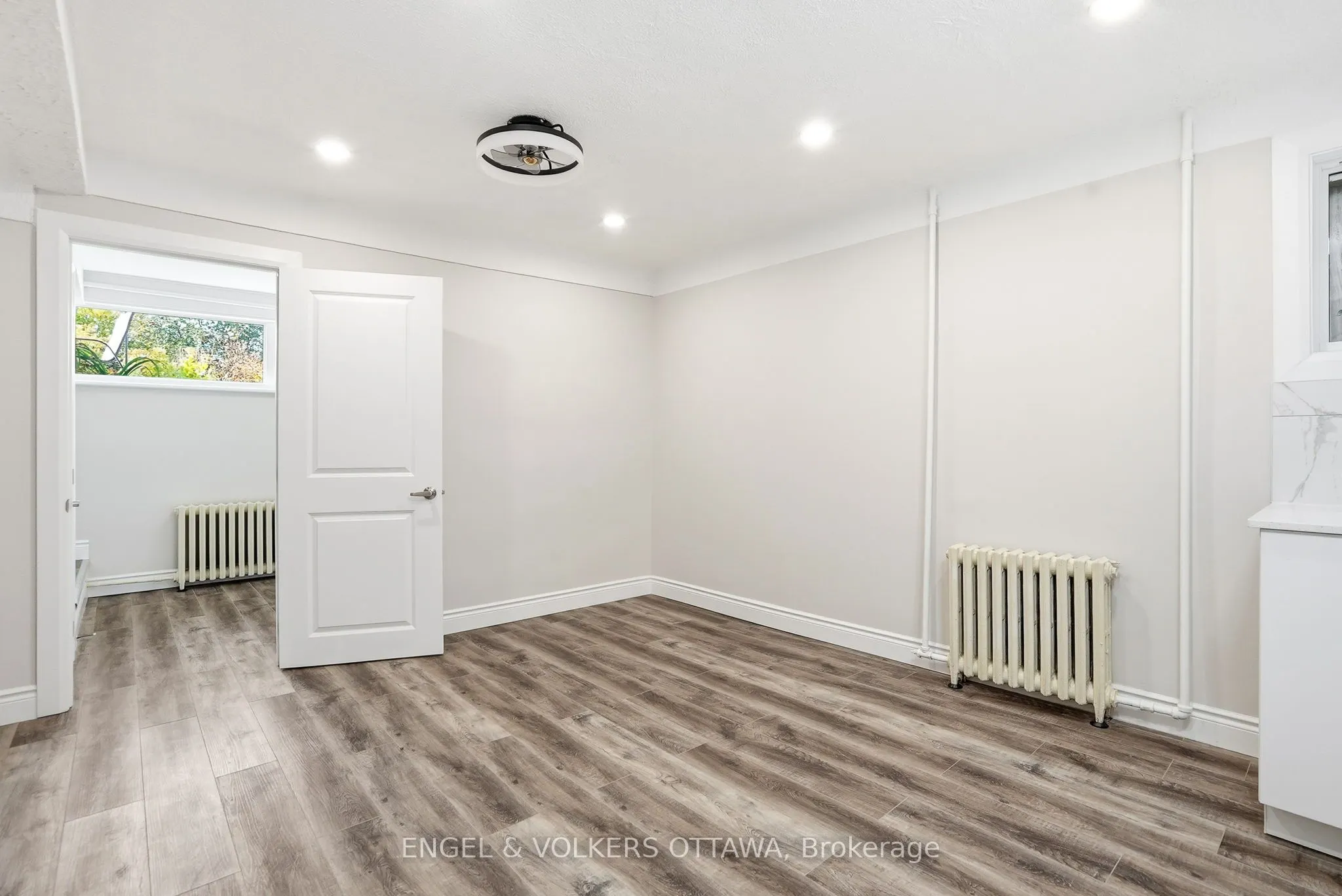 287 St Laurent Boulevard, #5