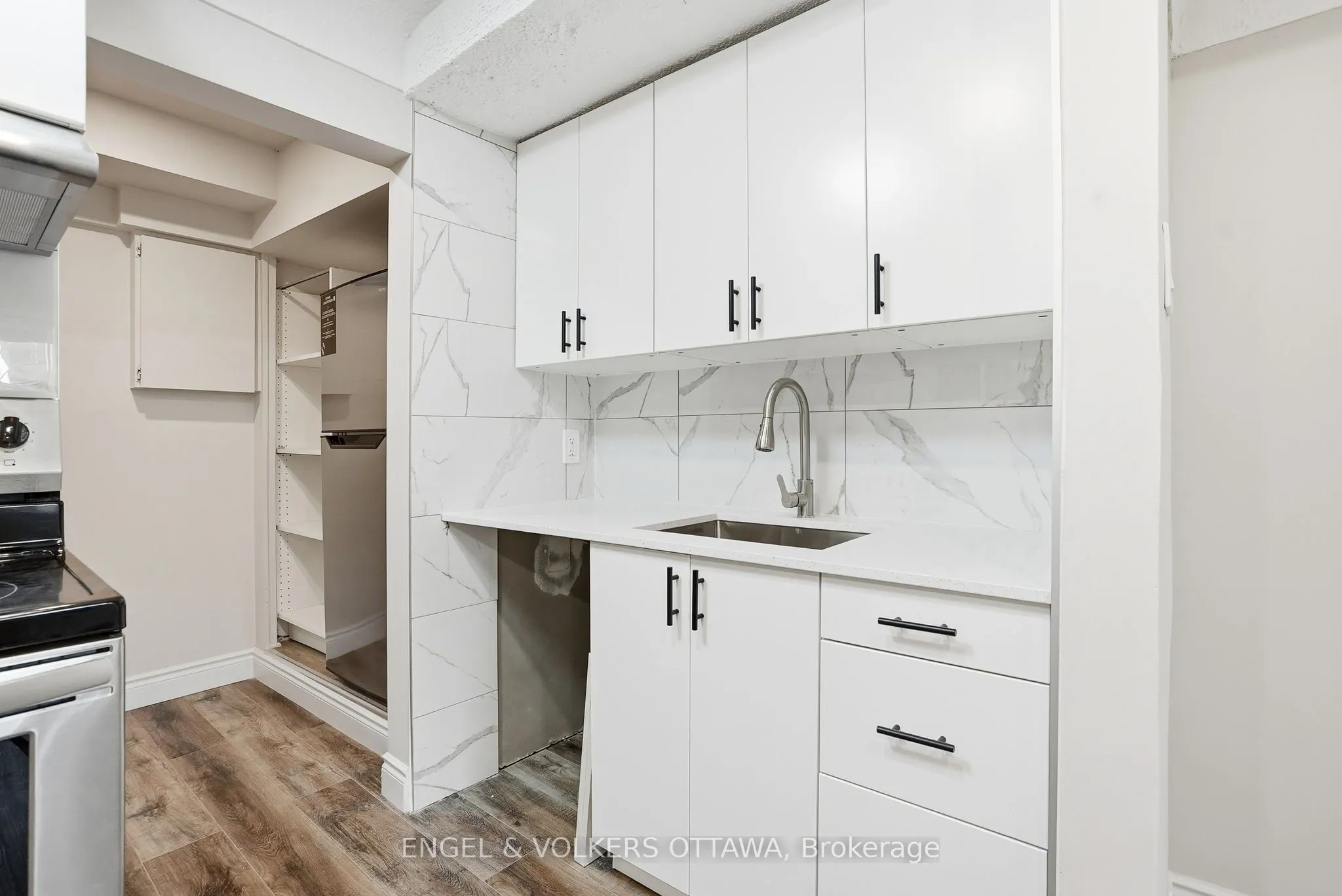 287 St Laurent Boulevard, #5