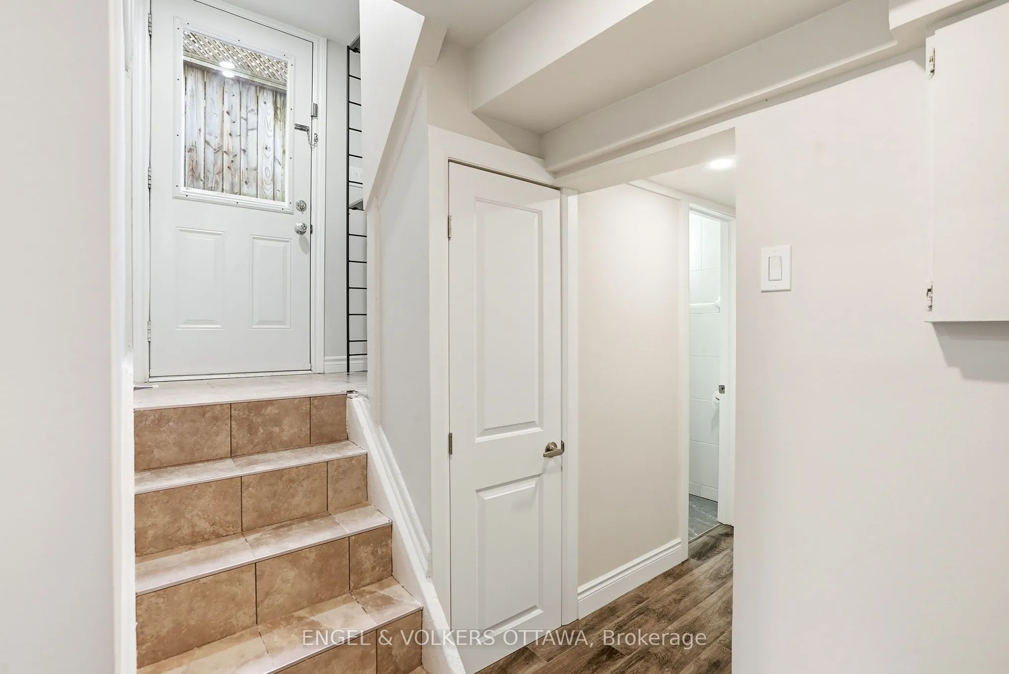287 St Laurent Boulevard, #5