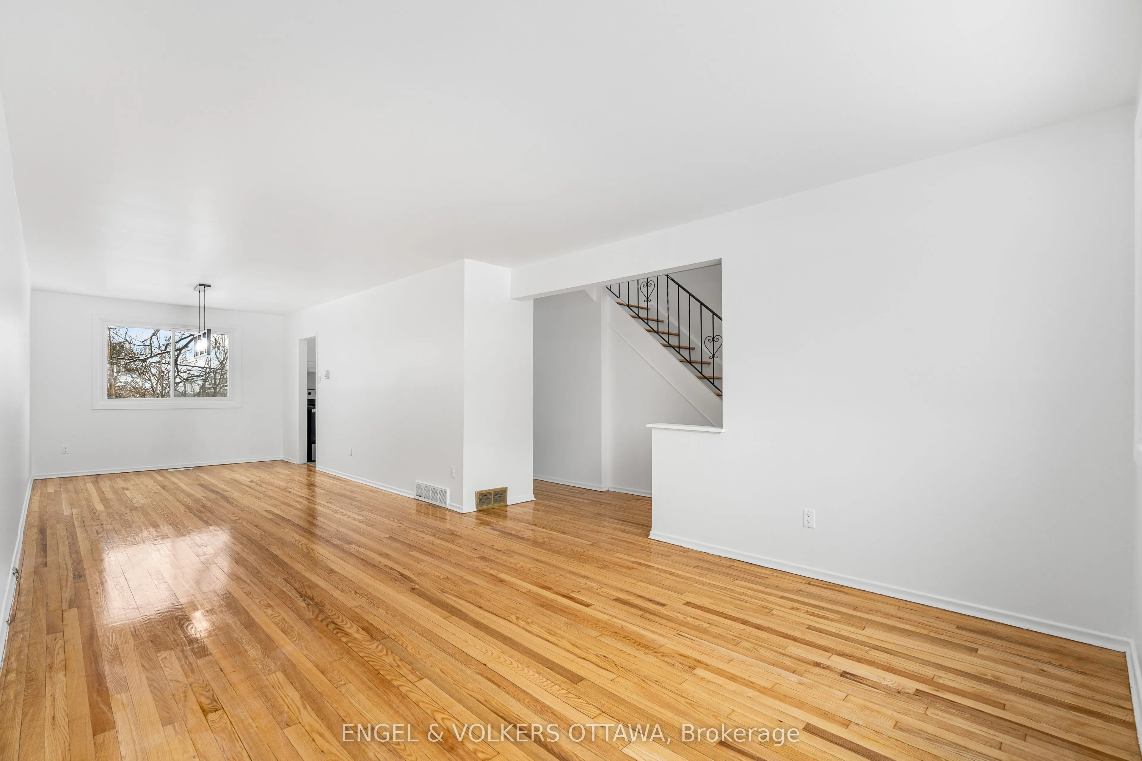 1487 Morisset Avenue