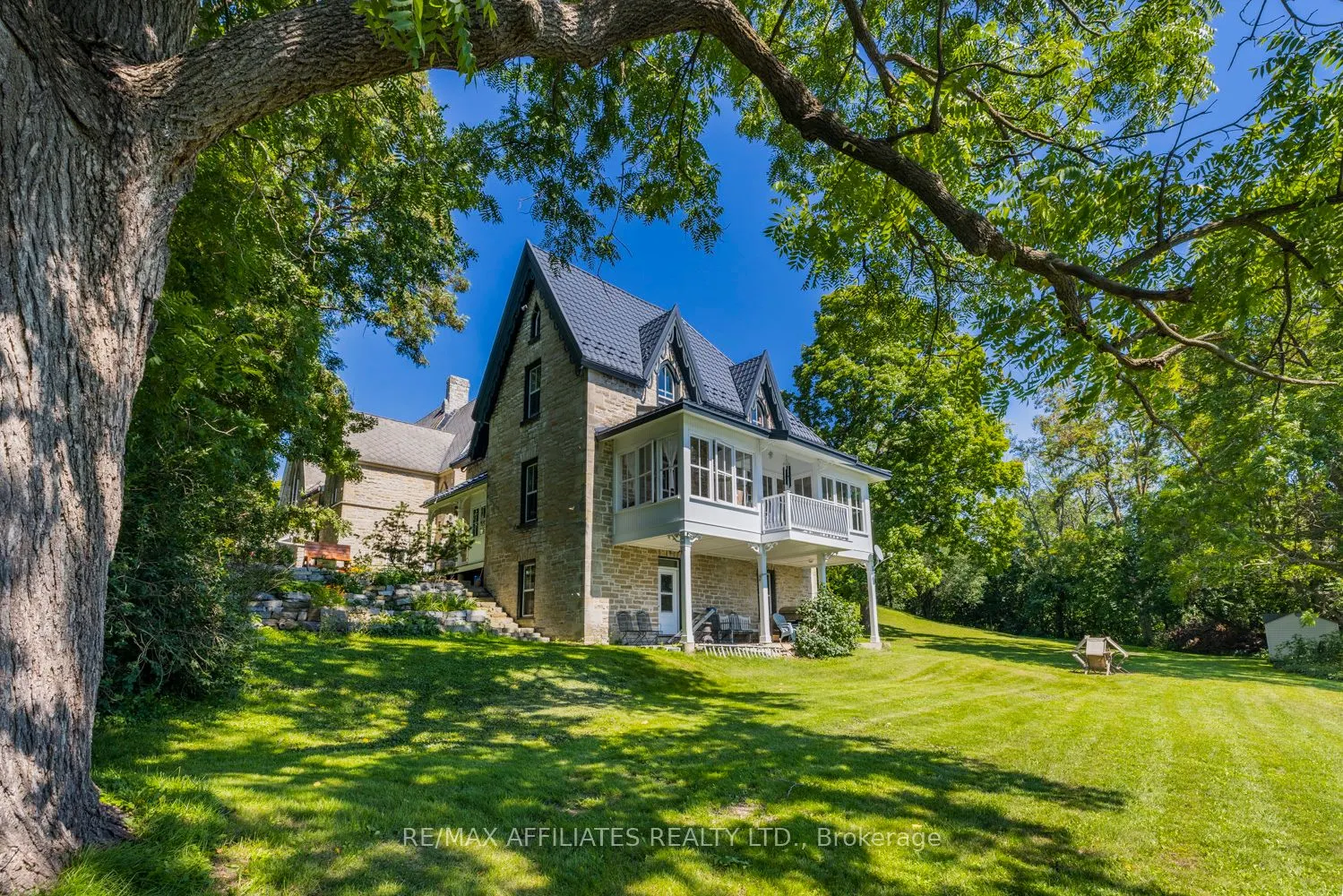 64 Clyde Street