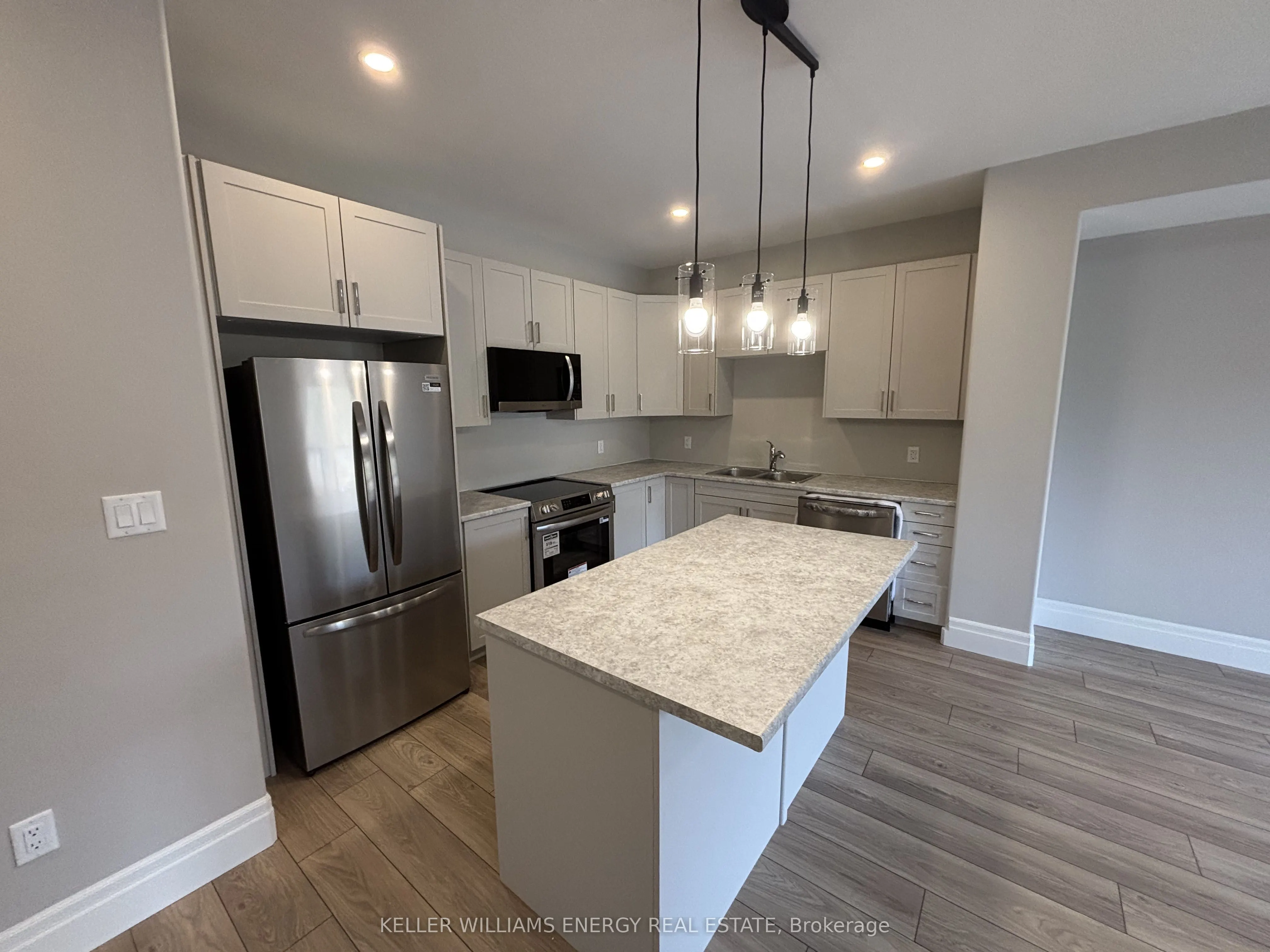 91 Buchanan Avenue S