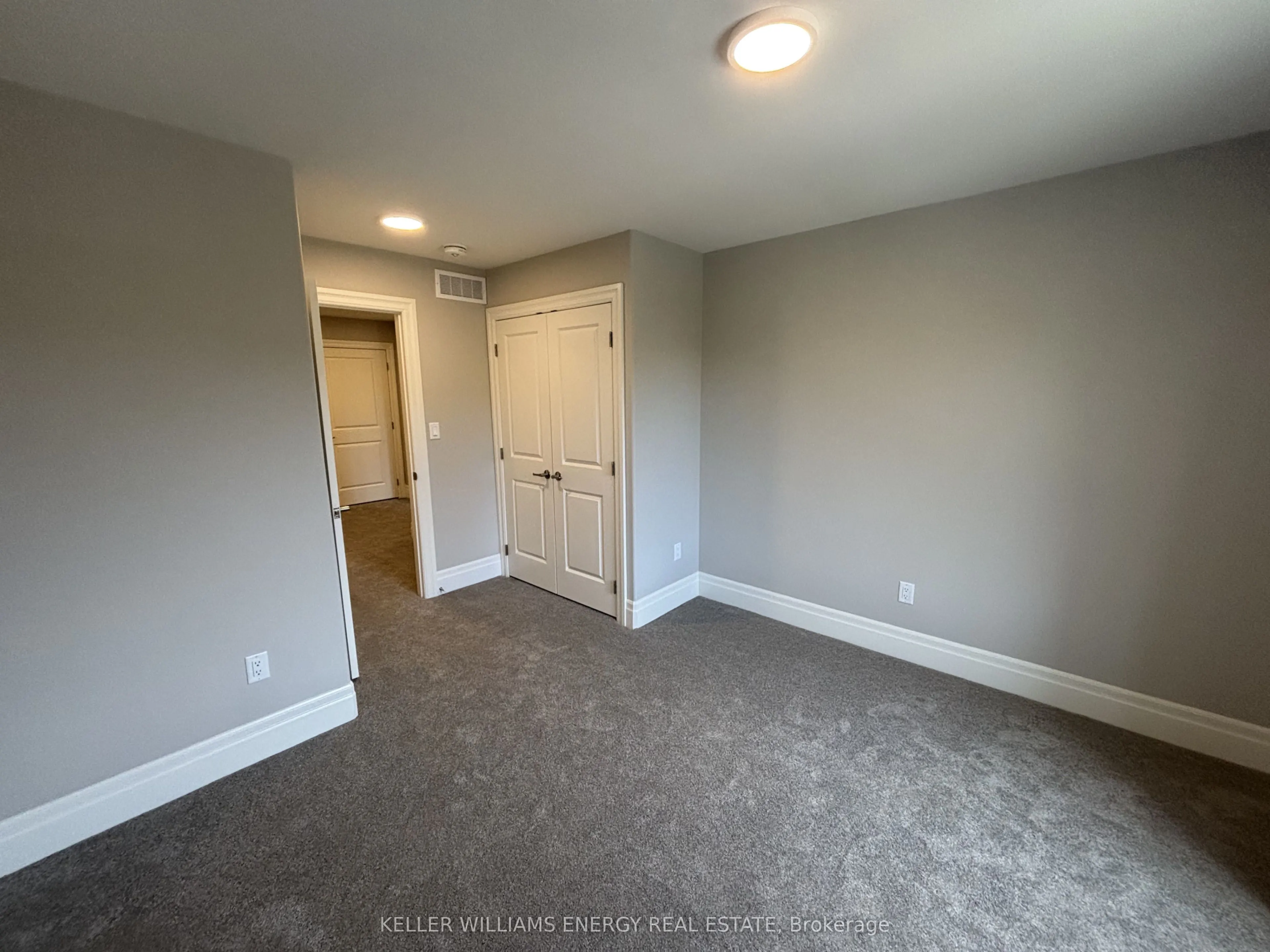 91 Buchanan Avenue S