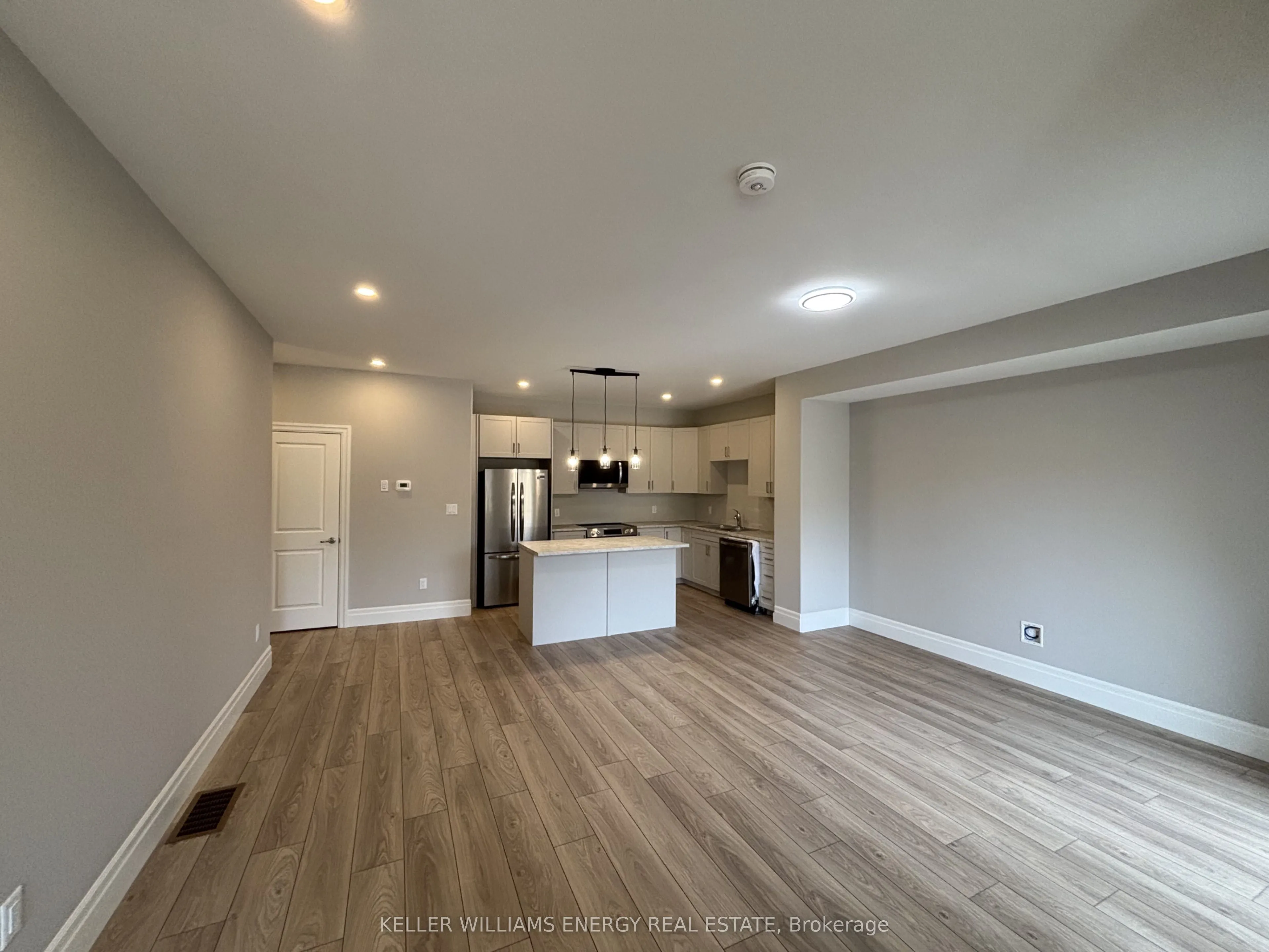 91 Buchanan Avenue S