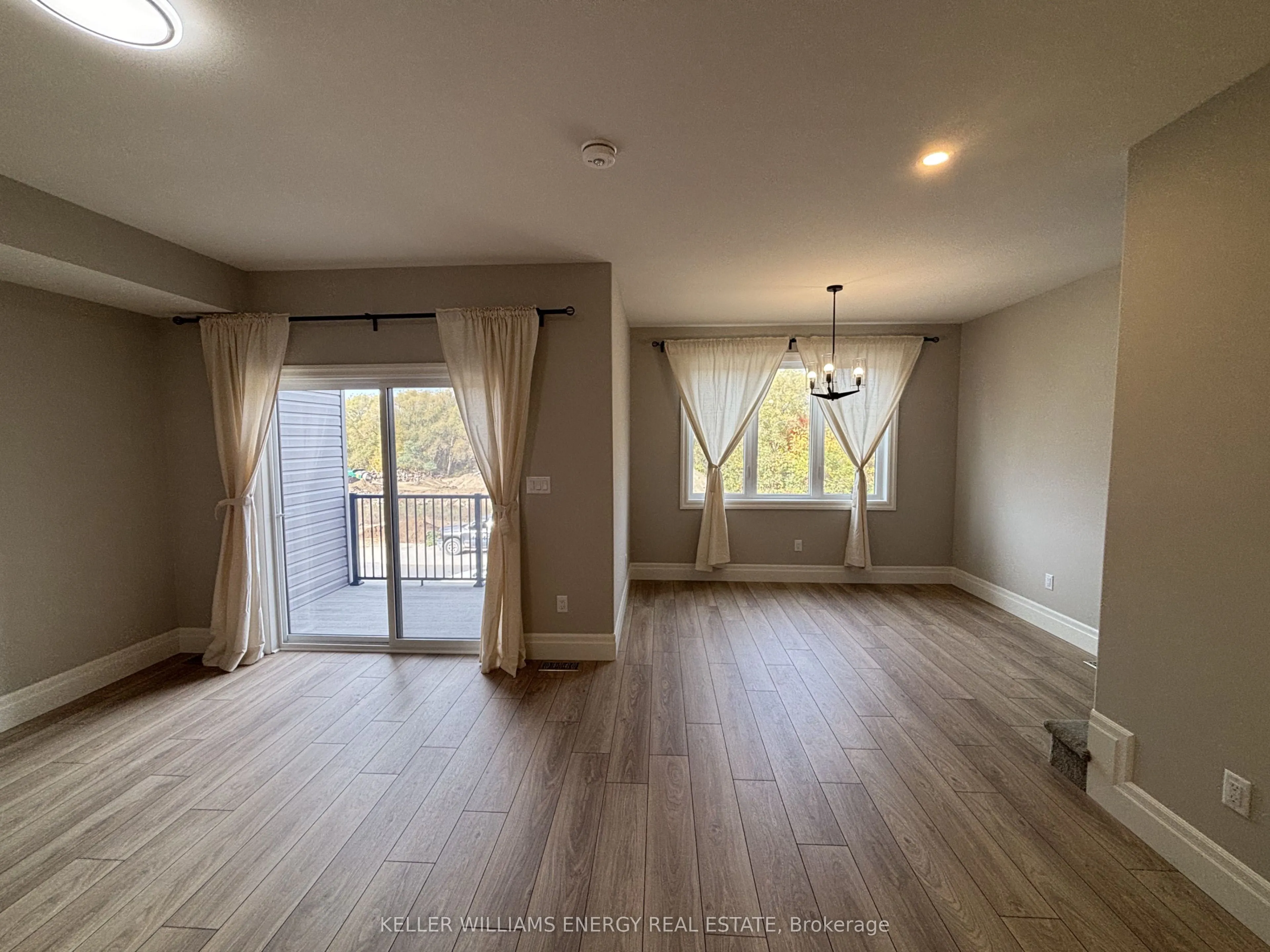 91 Buchanan Avenue S