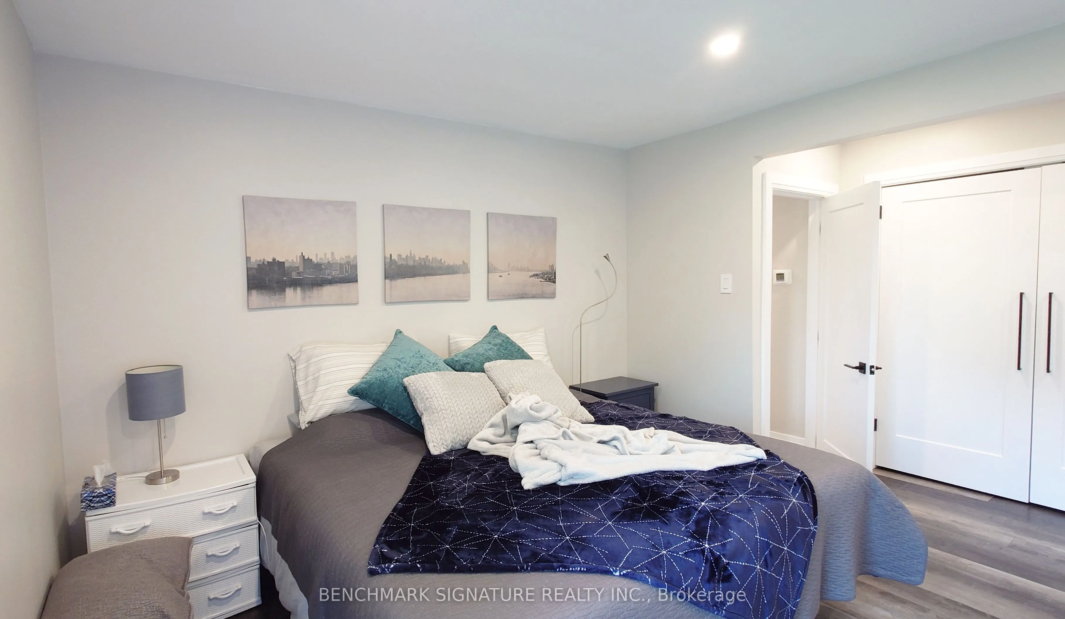 2 ALGONQUIN Crescent