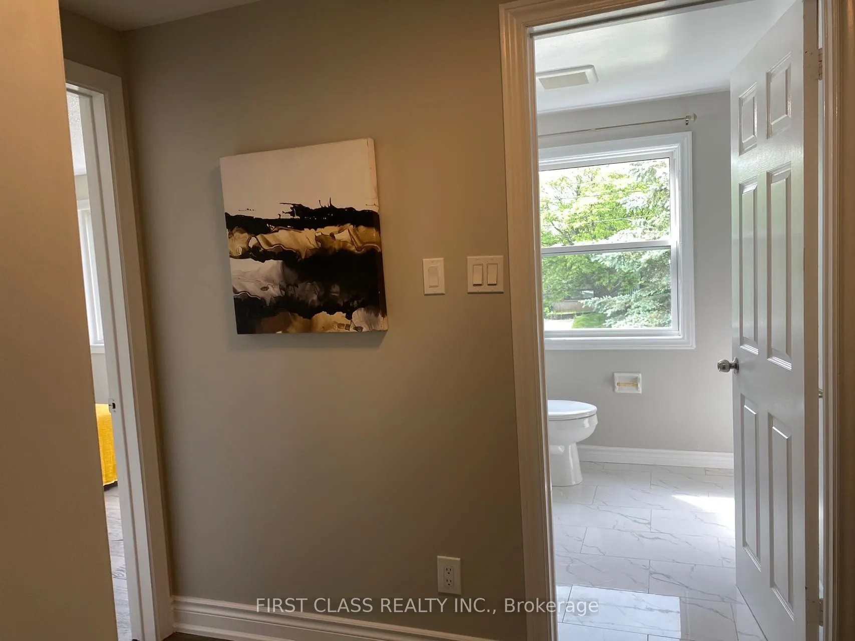 576 Kortright Road W
