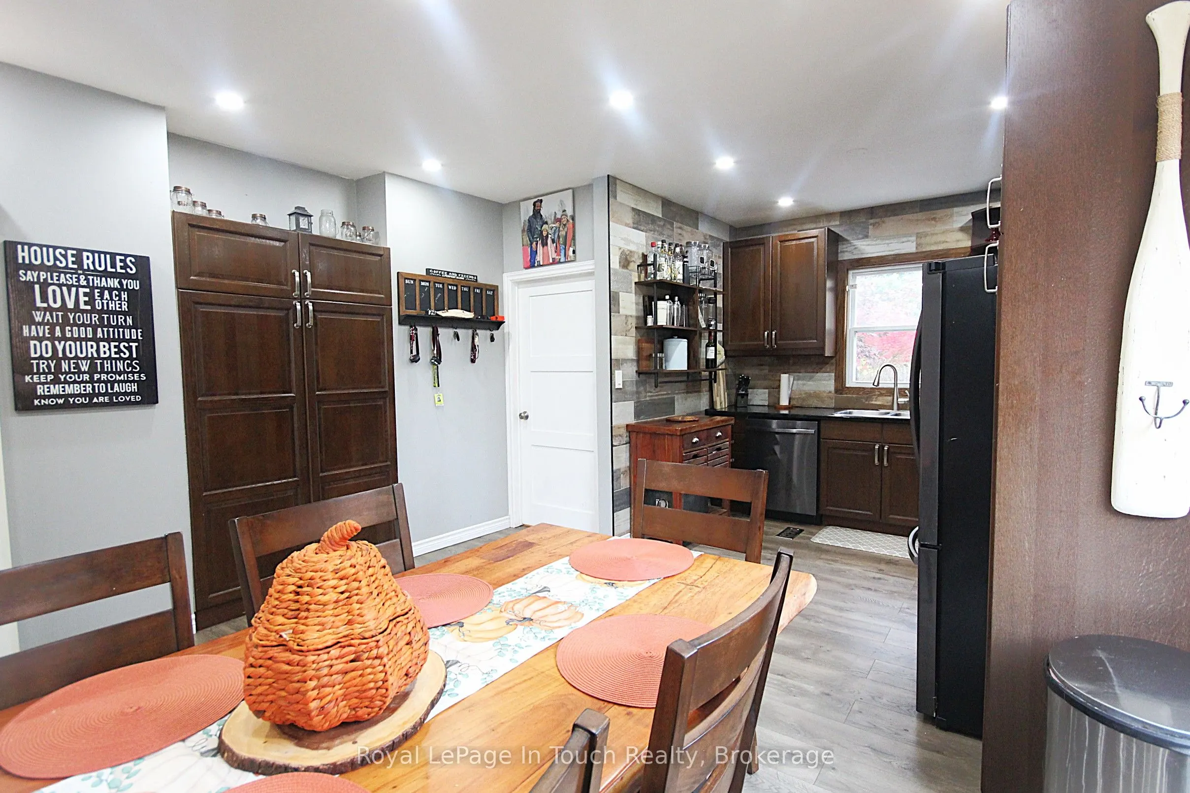 18 Shady Glen Lane