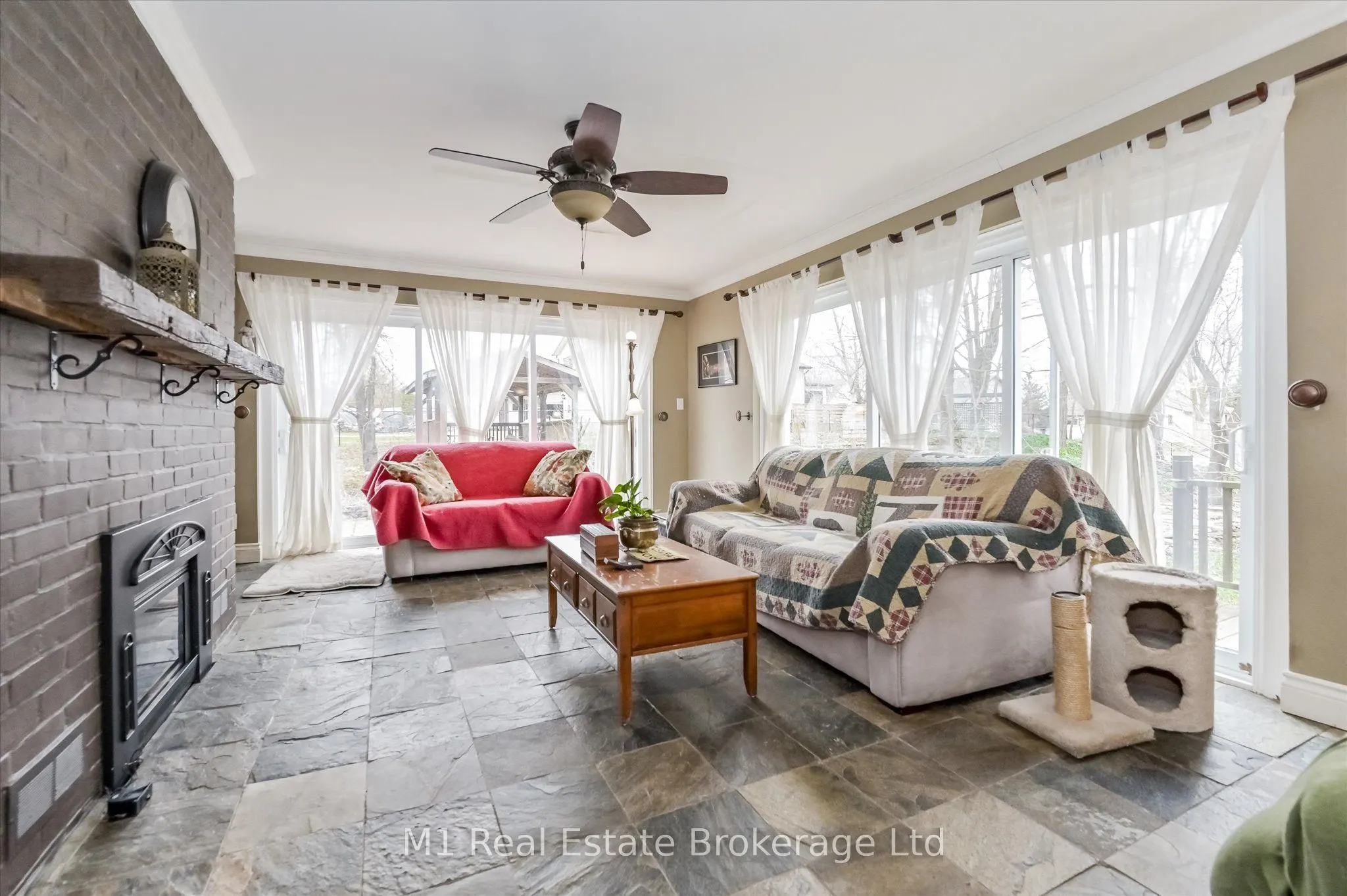 119 John Street W